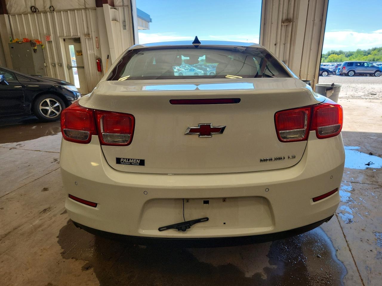 2014 Chevrolet Malibu Ls White vin: 1G11B5SL4EF130430