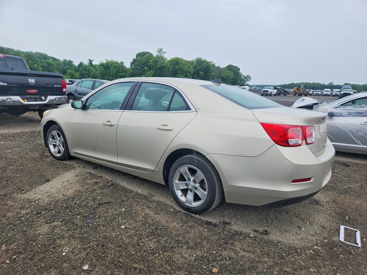 2014 Chevrolet Malibu Ls Gold vin: 1G11B5SL4EF289402