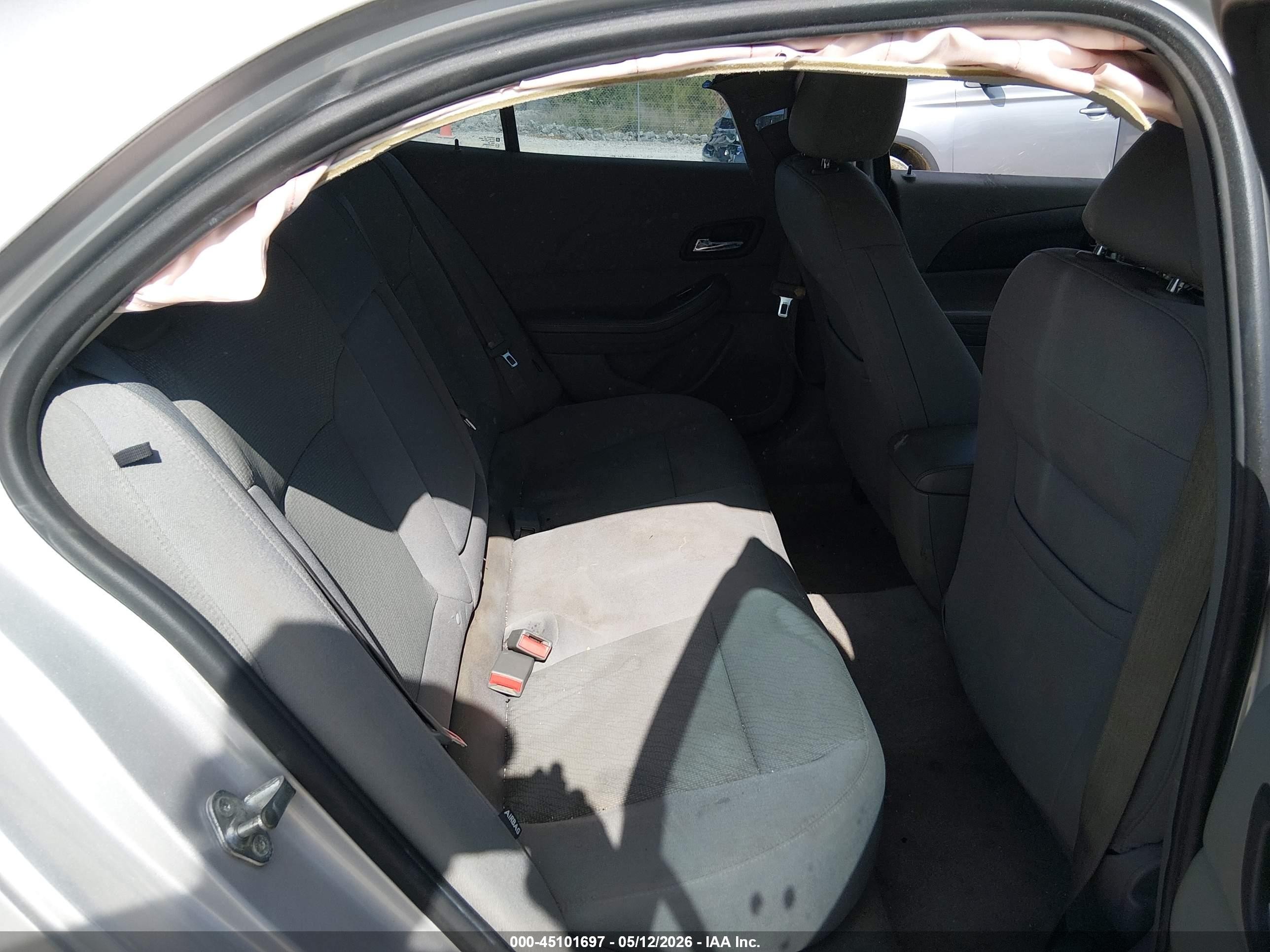 2015 Chevrolet Malibu Ls Silver vin: 1G11B5SL4FF101561