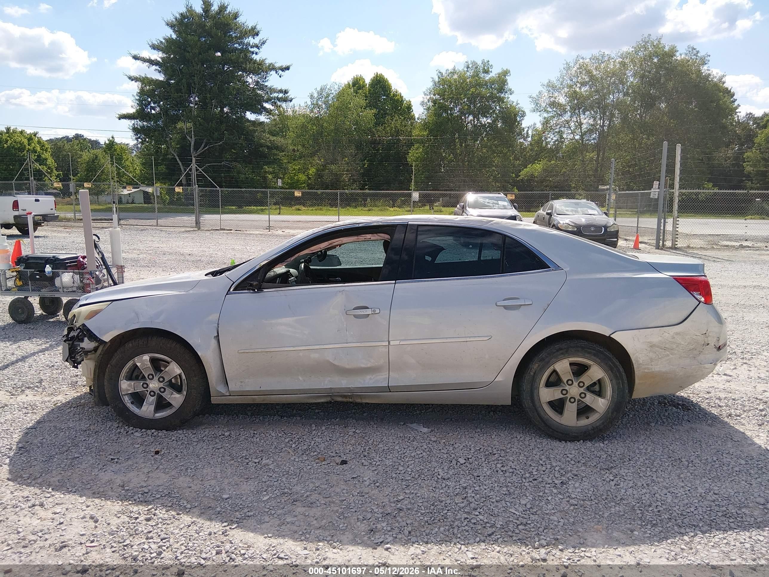 2015 Chevrolet Malibu Ls Silver vin: 1G11B5SL4FF101561