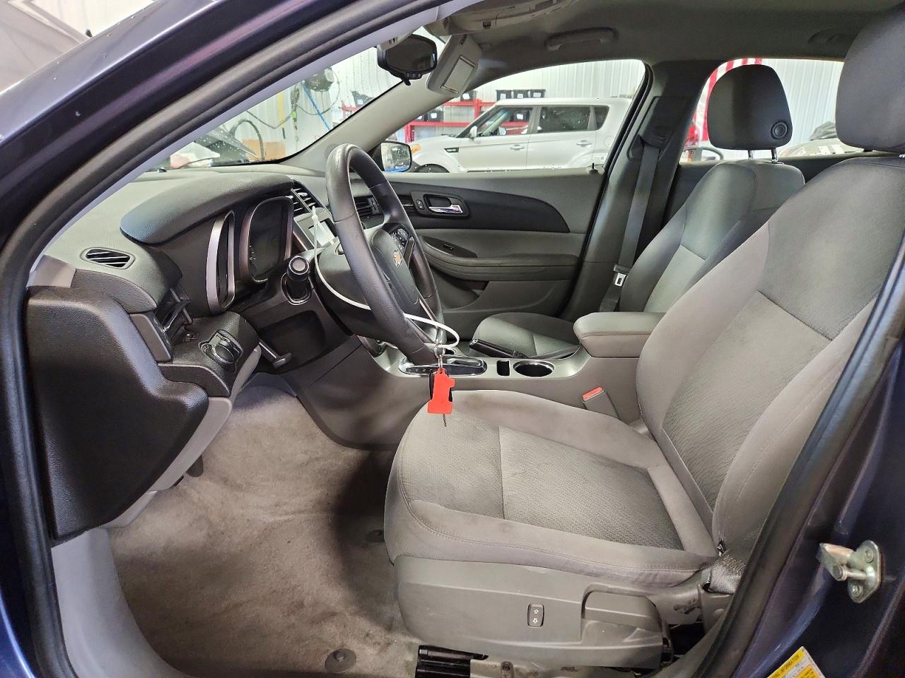 2015 Chevrolet Malibu Ls Blue vin: 1G11B5SL4FF157189