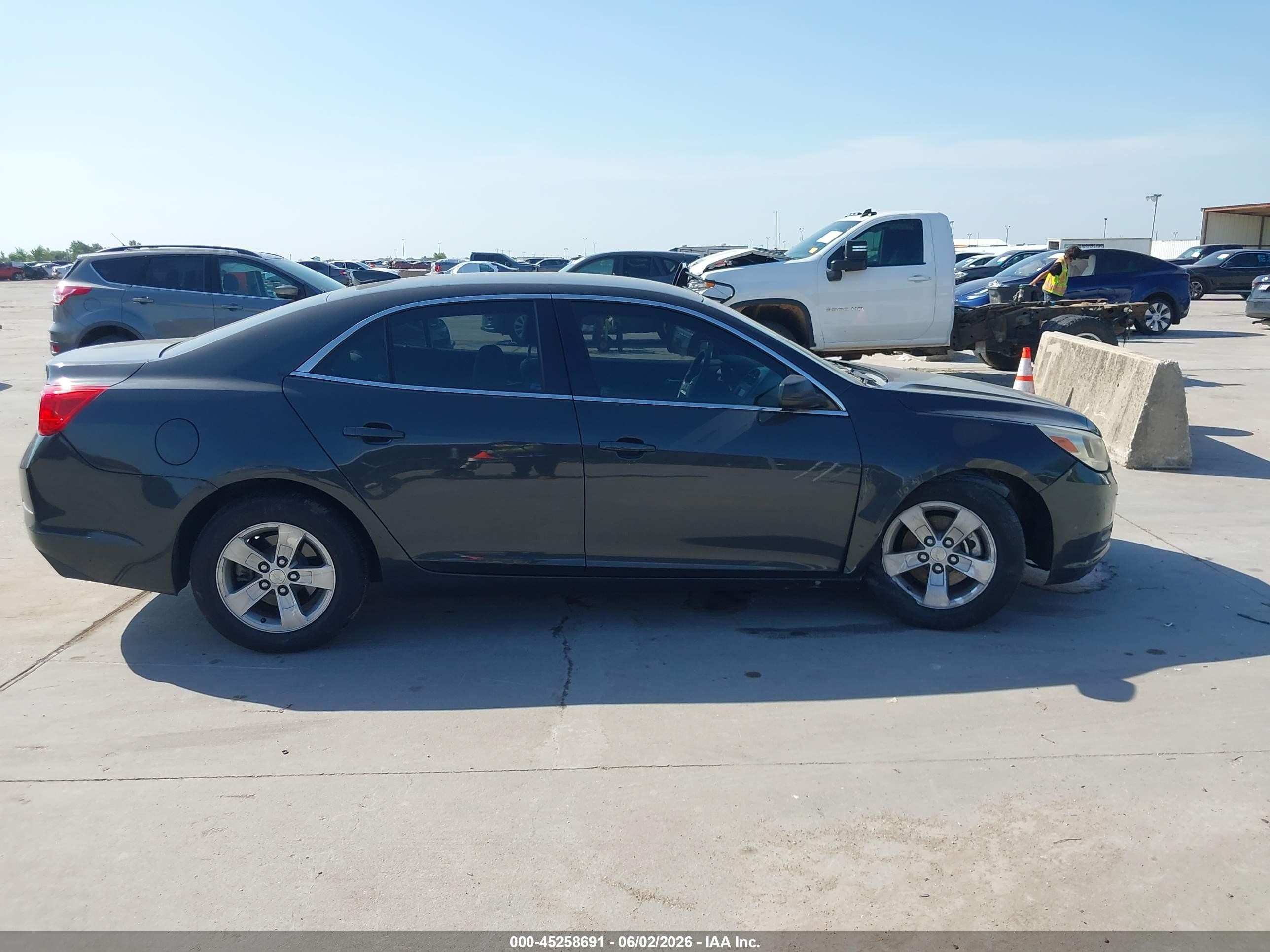 2015 Chevrolet Malibu Ls Gray vin: 1G11B5SL4FF187700