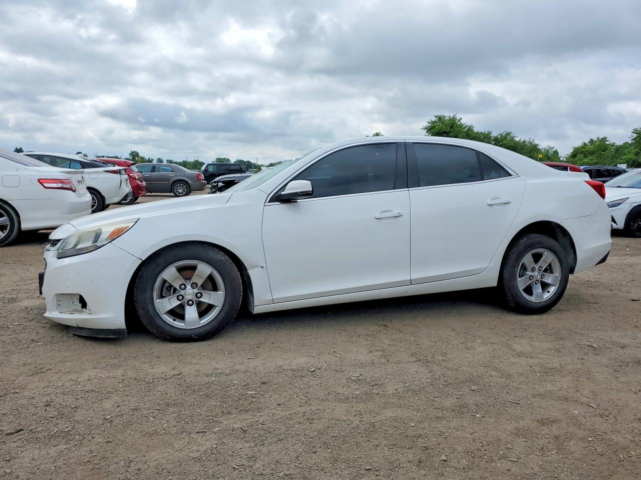 2015 Chevrolet Malibu Ls White vin: 1G11B5SL4FF191794