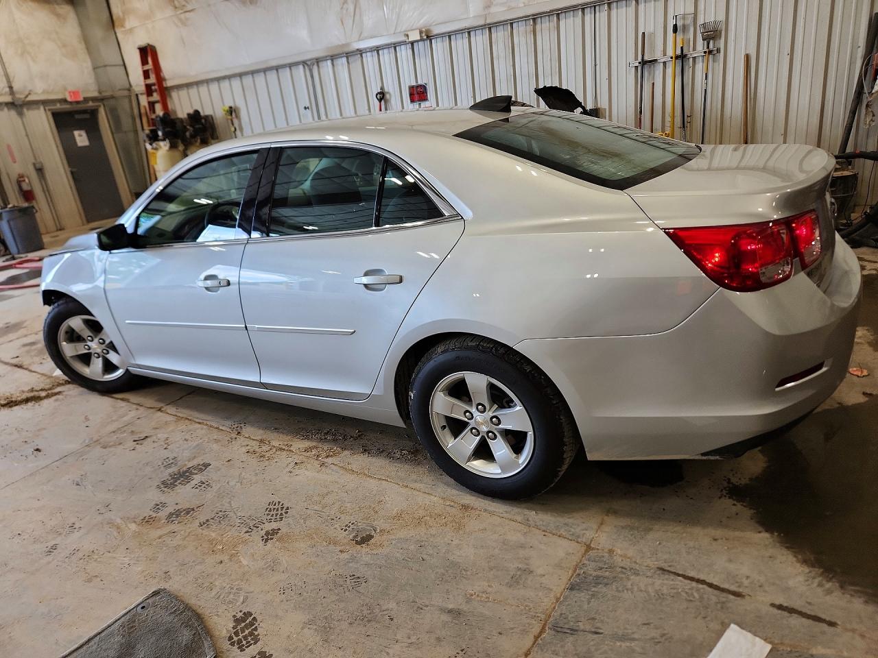 2015 Chevrolet Malibu Ls Silver vin: 1G11B5SL4FF197935