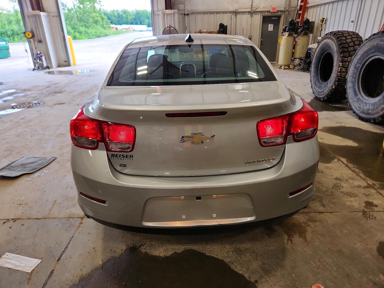 2015 Chevrolet Malibu Ls Silver vin: 1G11B5SL4FF197935