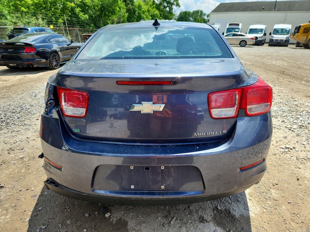 2015 Chevrolet Malibu Ls Blue vin: 1G11B5SL4FF335425