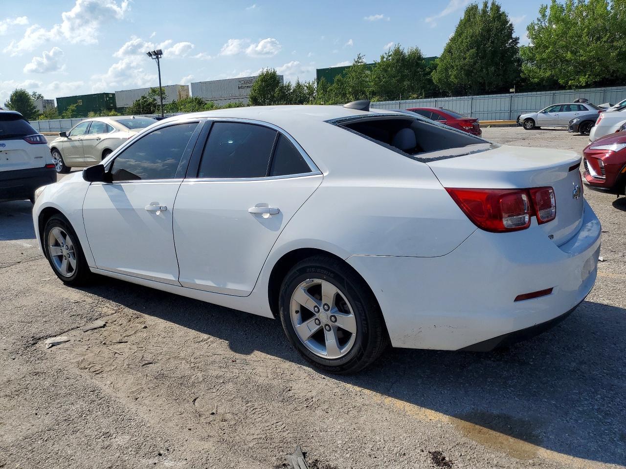 2015 Chevrolet Malibu Ls White vin: 1G11B5SL4FU150139