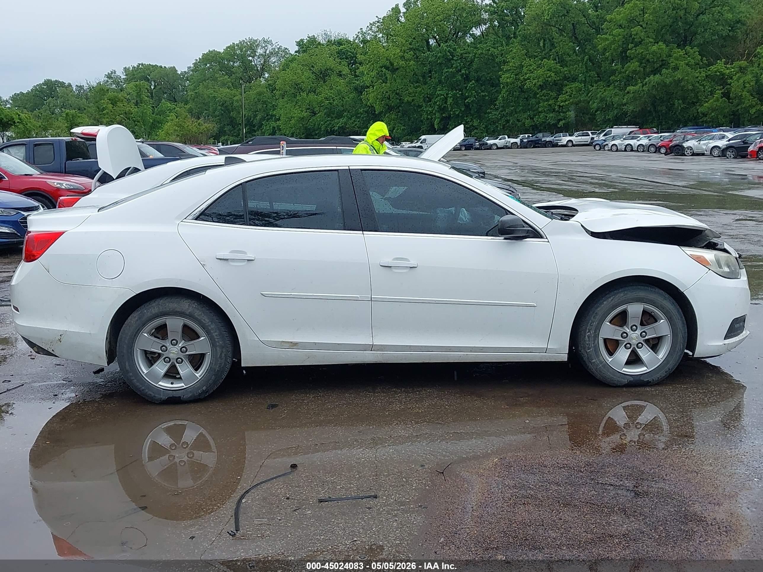 2014 Chevrolet Malibu 1ls White vin: 1G11B5SL5EF137841
