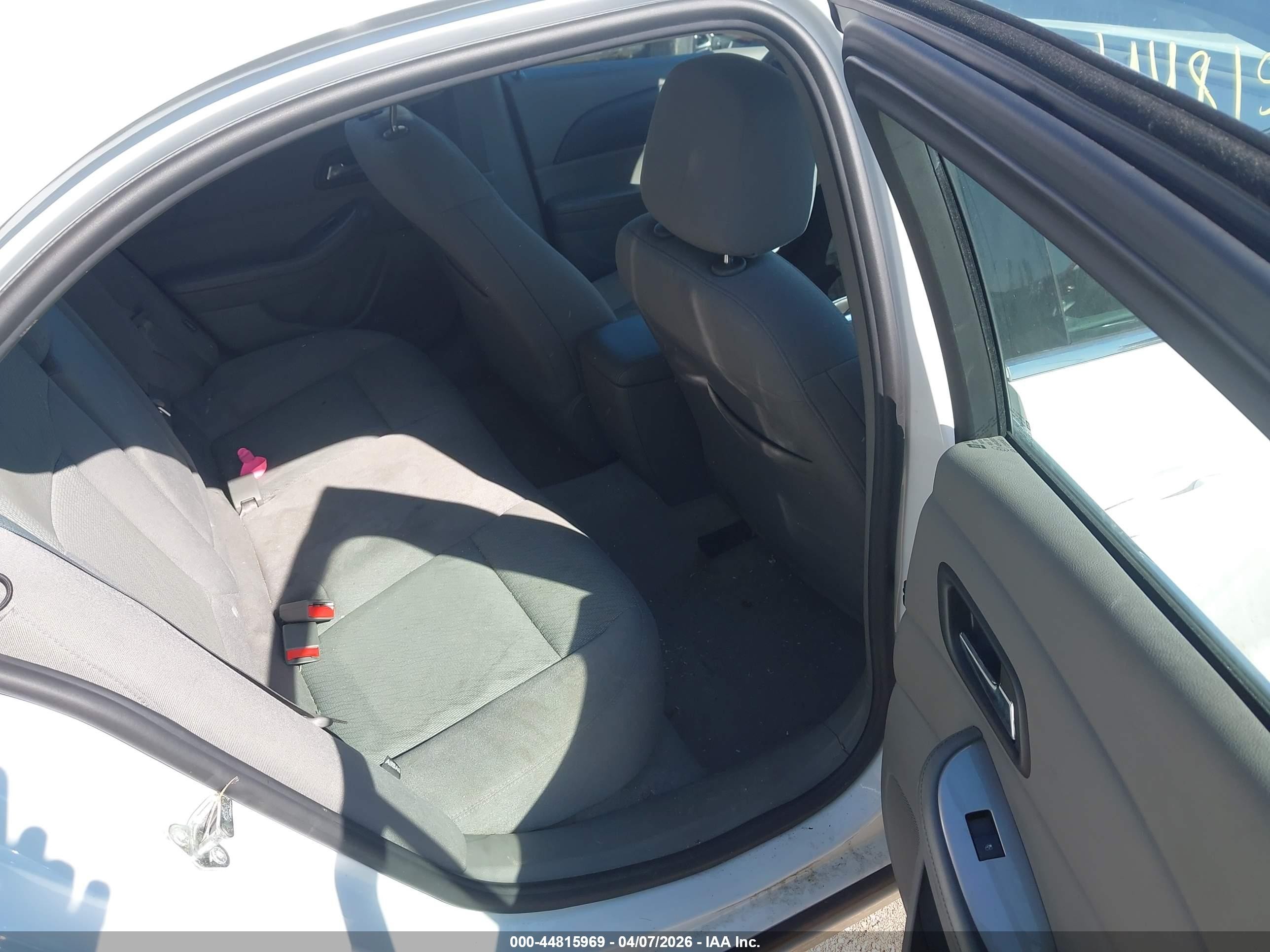 2014 Chevrolet Malibu 1ls White vin: 1G11B5SL5EF204907