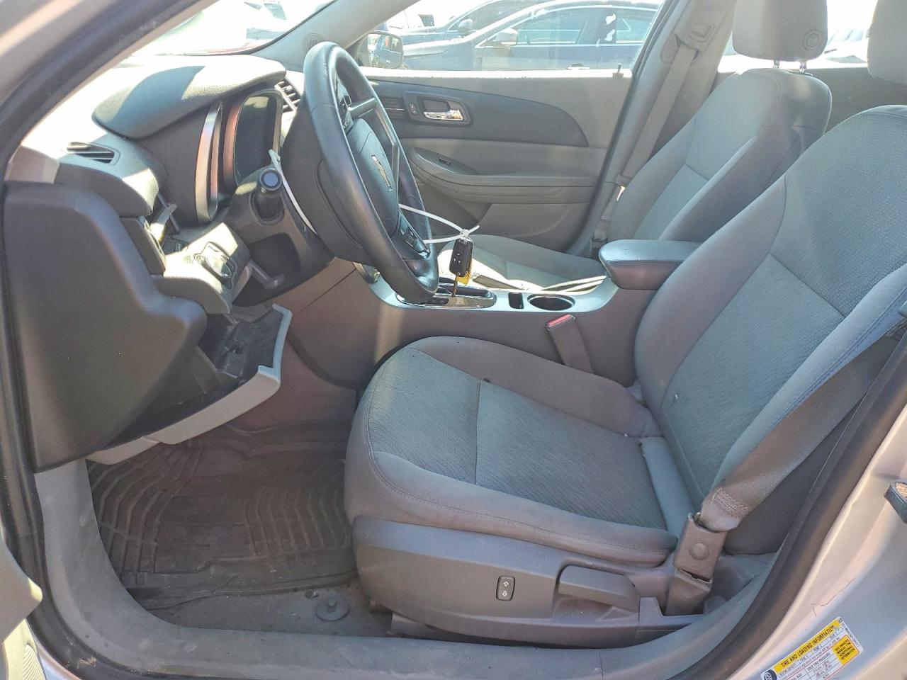2014 Chevrolet Malibu Ls Серебряный vin: 1G11B5SL5EF291417