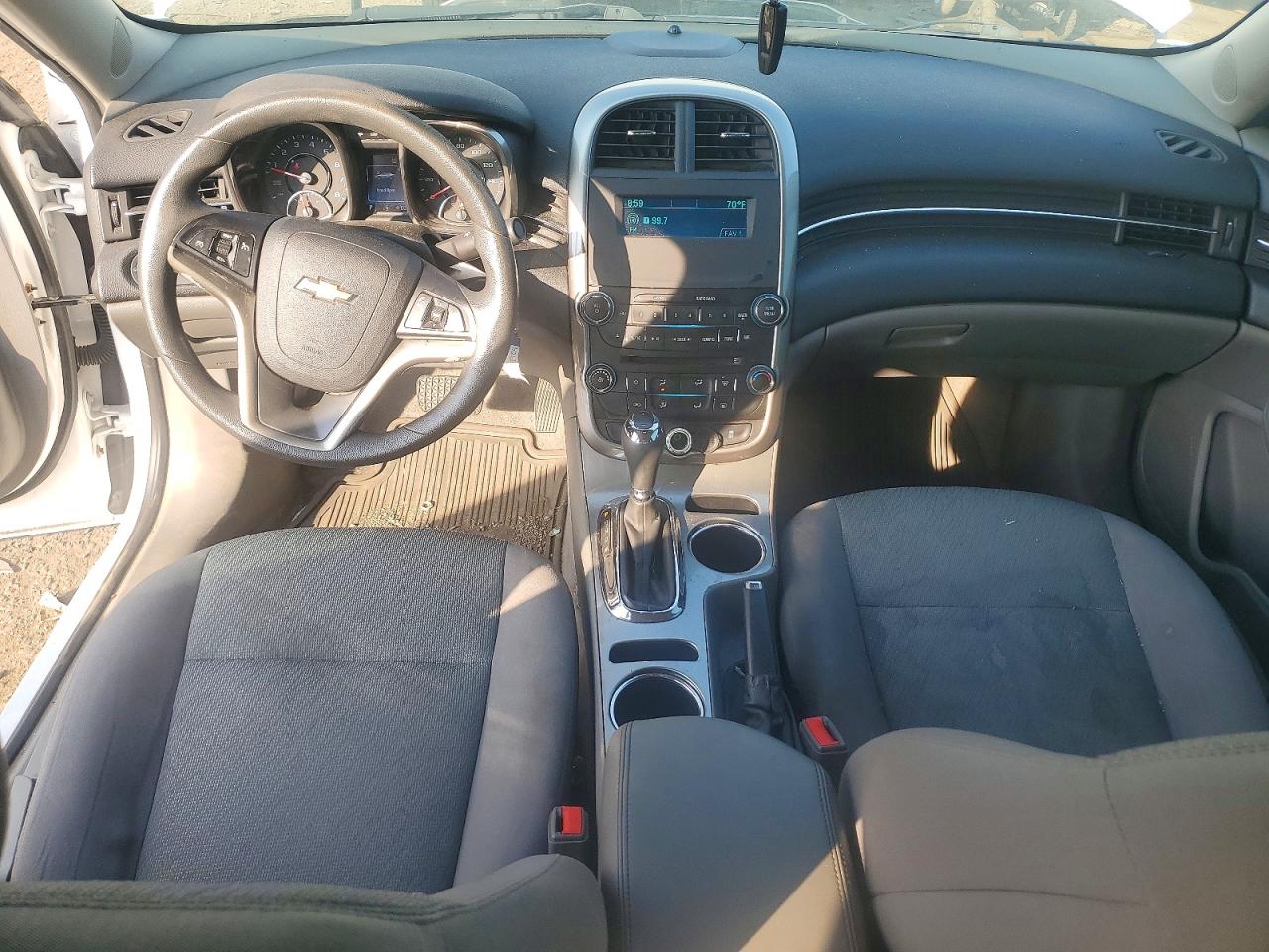 2015 Chevrolet Malibu Ls White vin: 1G11B5SL5FF186166