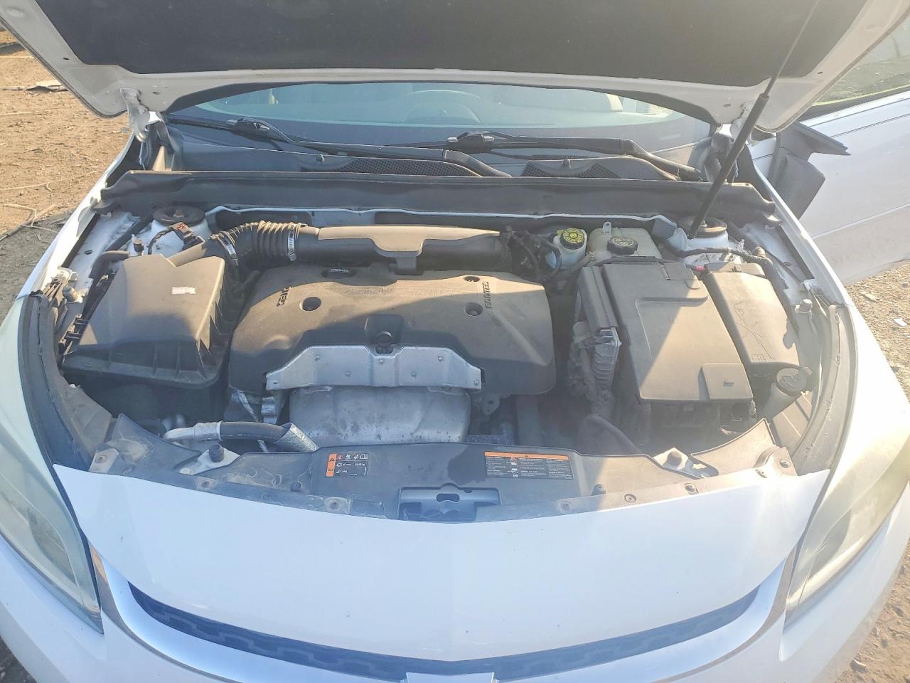 2015 Chevrolet Malibu Ls White vin: 1G11B5SL5FF186166
