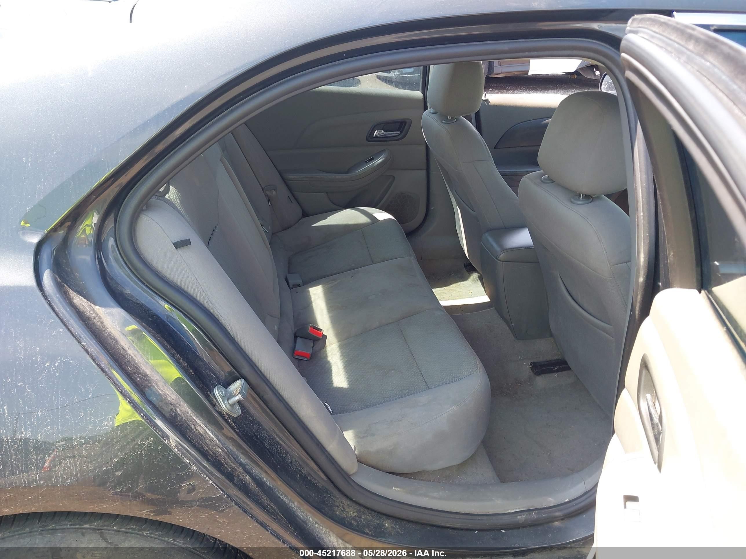 2015 Chevrolet Malibu Ls Gray vin: 1G11B5SL5FF229520