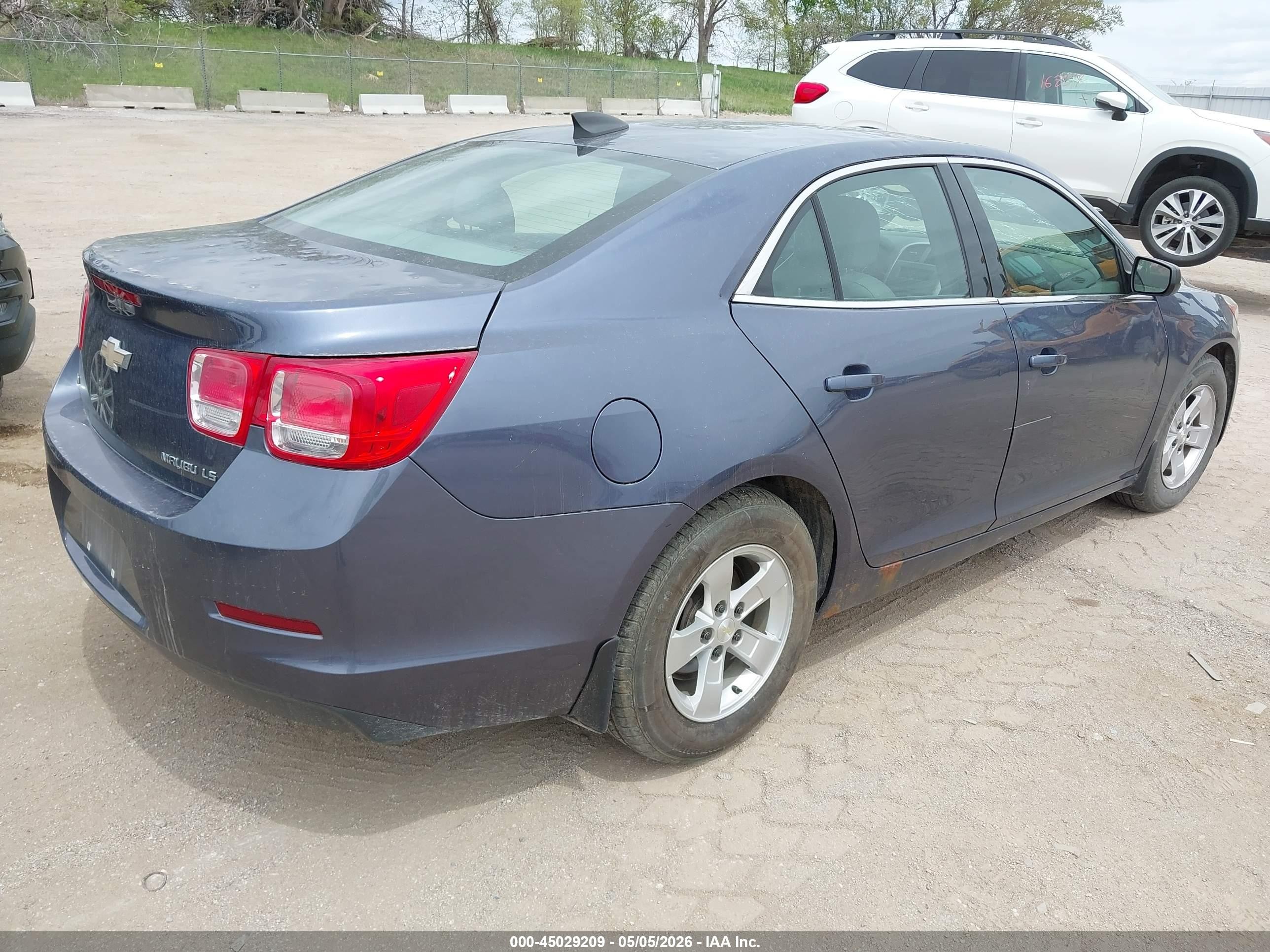 2015 Chevrolet Malibu Ls Blue vin: 1G11B5SL5FF298644