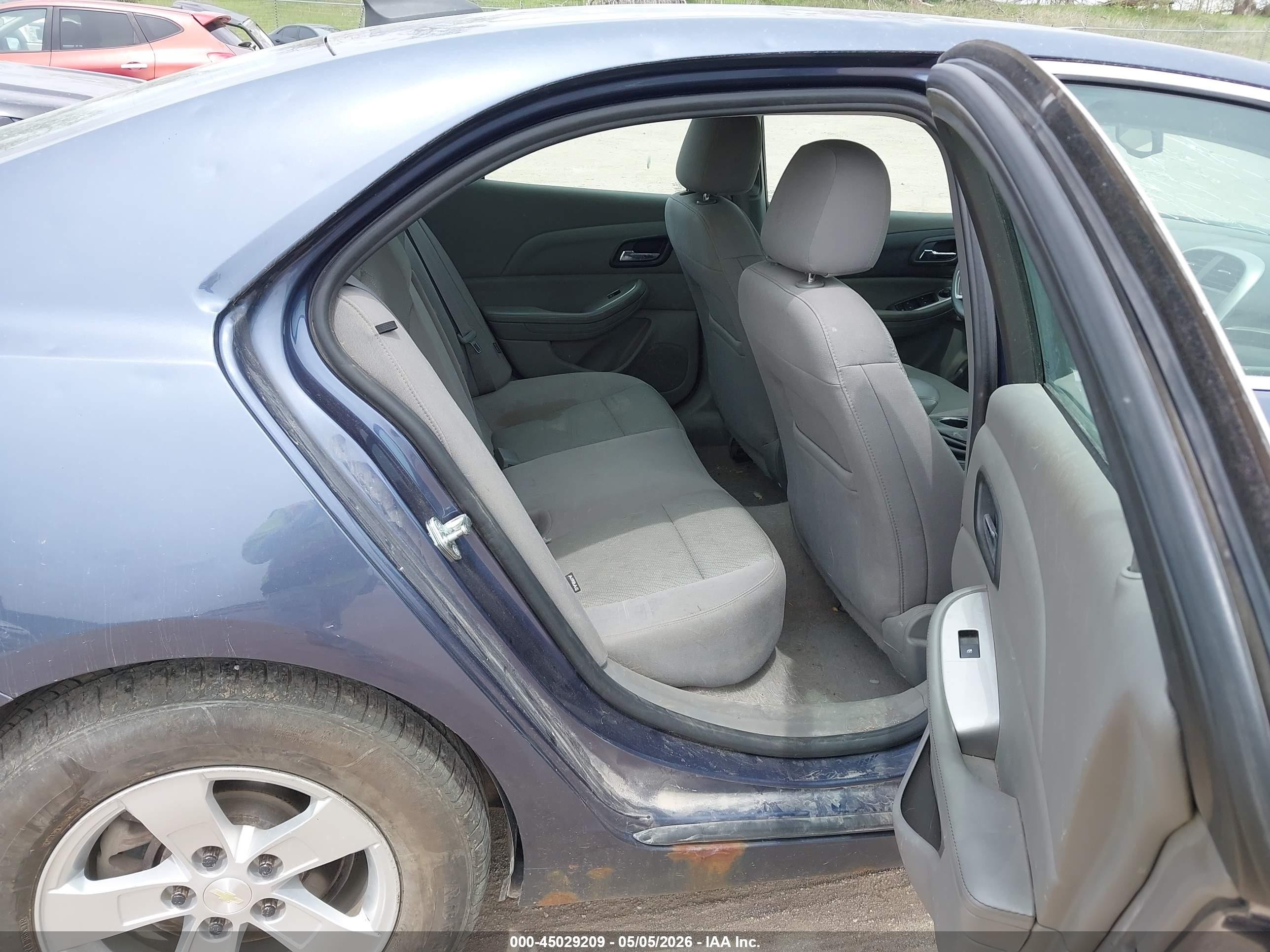 2015 Chevrolet Malibu Ls Blue vin: 1G11B5SL5FF298644