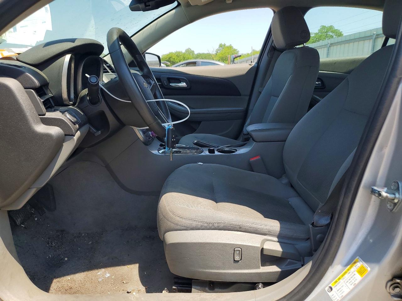 2015 Chevrolet Malibu Ls Серебряный vin: 1G11B5SL5FF346398