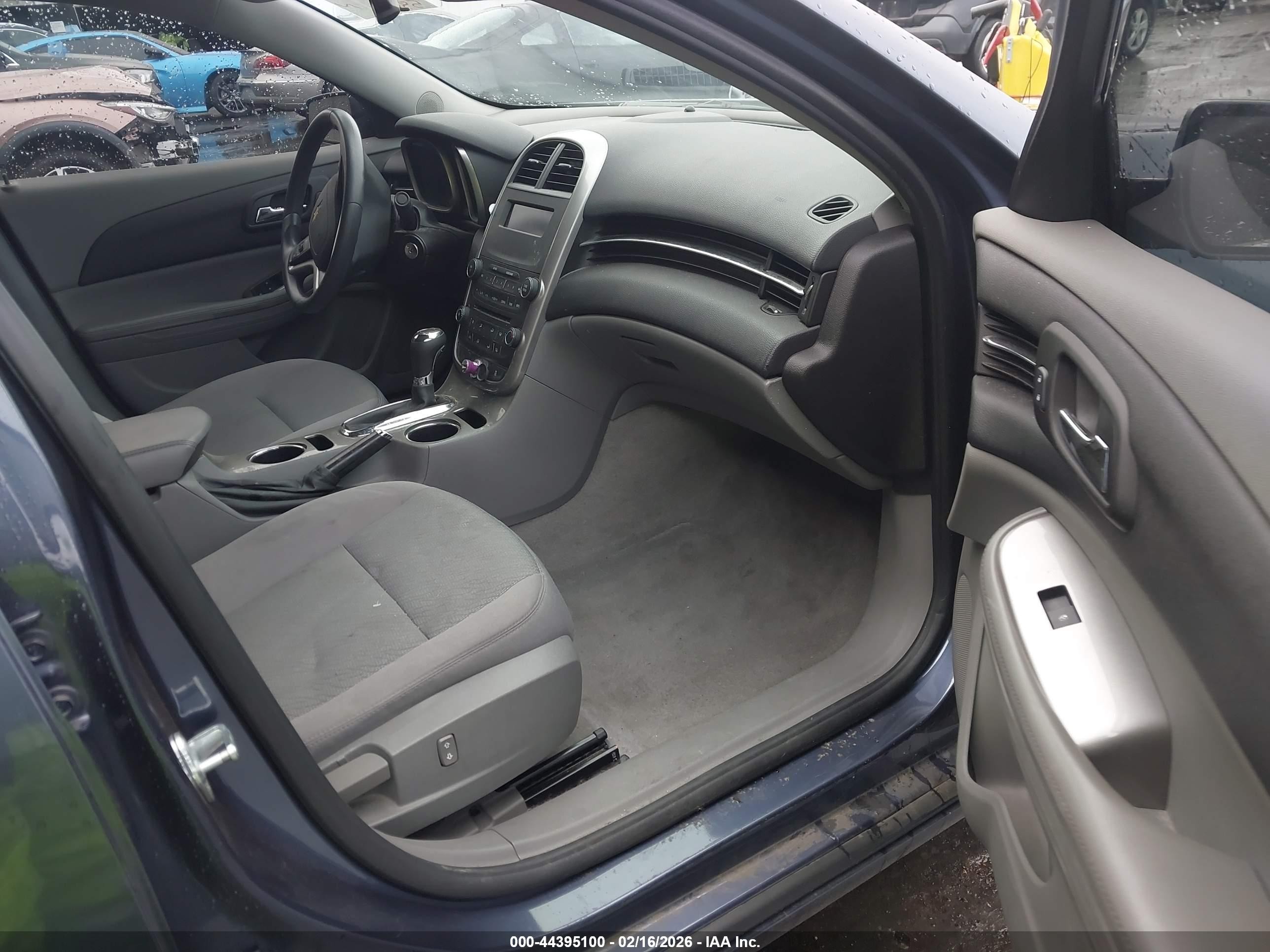 2015 Chevrolet Malibu Ls Blue vin: 1G11B5SL6FF281500