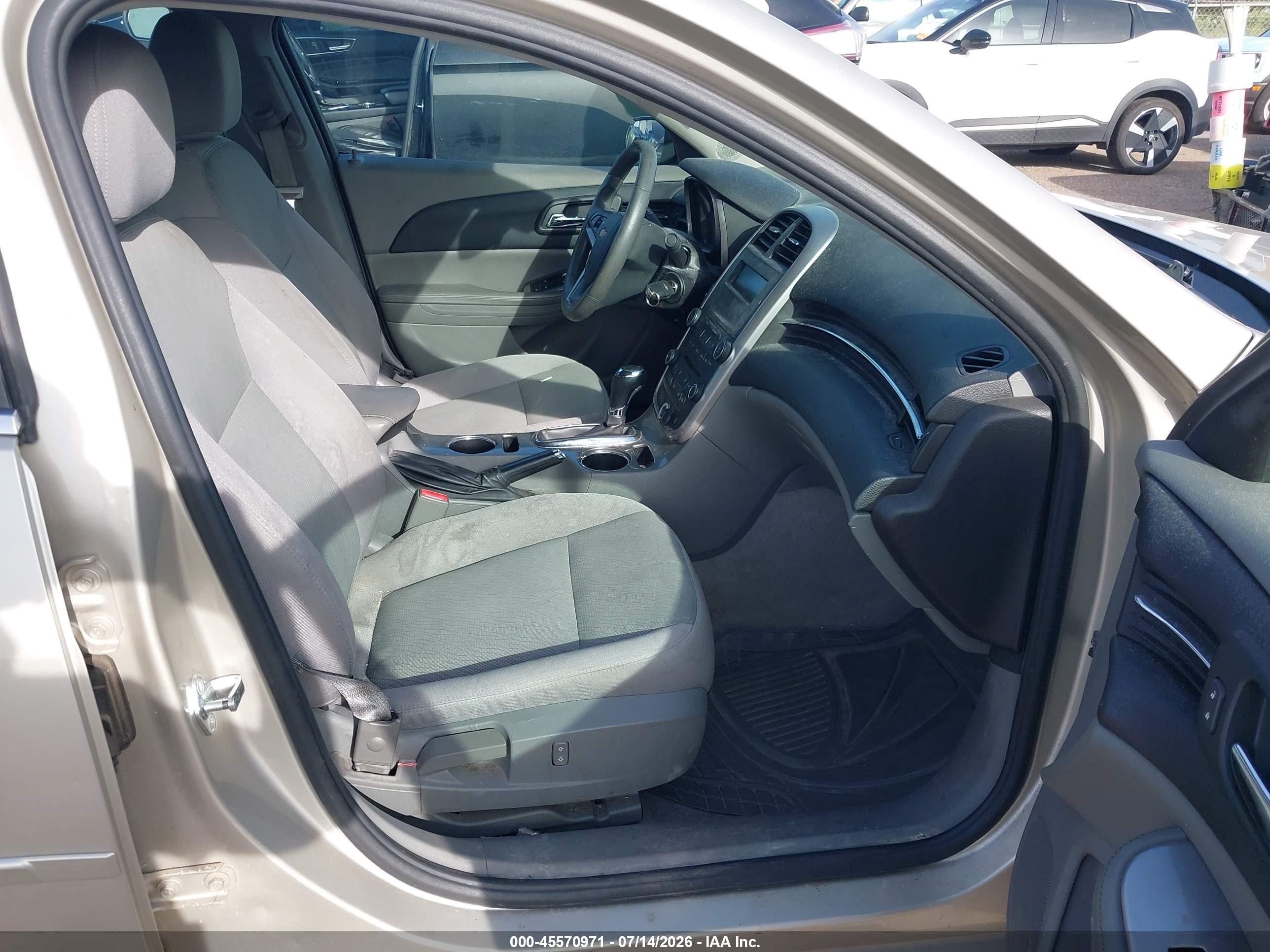 2015 Chevrolet Malibu Ls Brown vin: 1G11B5SL6FF284865