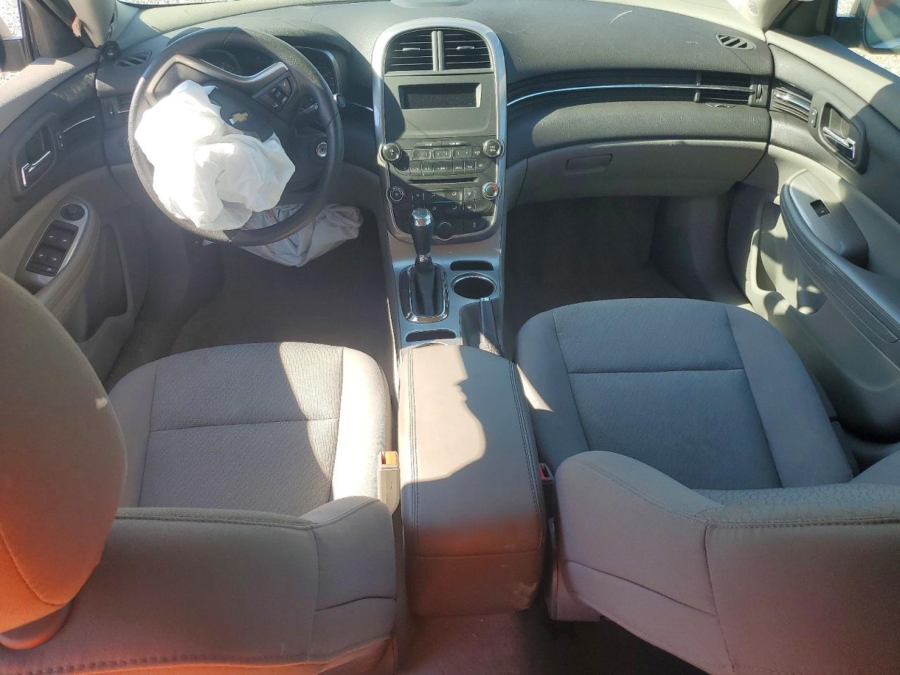 2015 Chevrolet Malibu Ls Silver vin: 1G11B5SL6FF347883