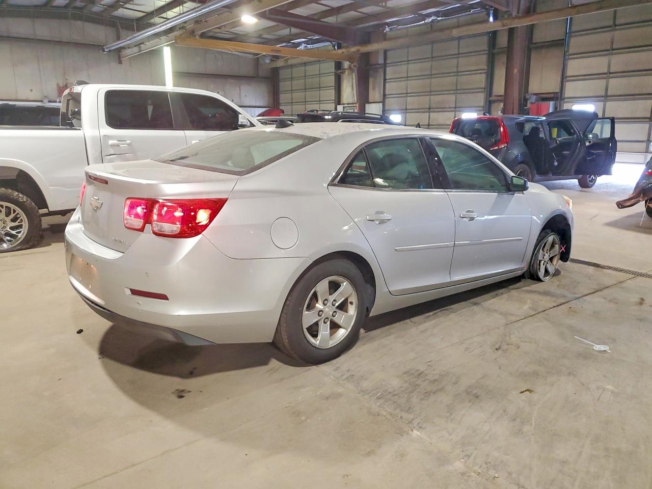 2014 Chevrolet Malibu Ls Серебряный vin: 1G11B5SL7EF214919