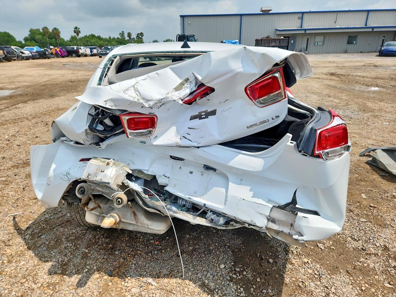 2014 Chevrolet Malibu Ls White vin: 1G11B5SL7EF214967