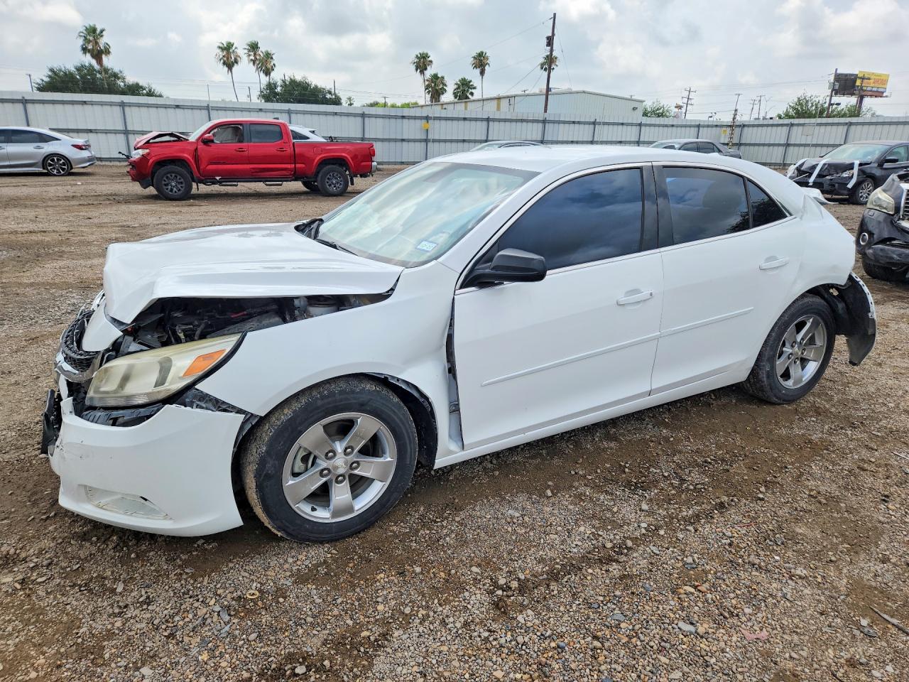 2014 Chevrolet Malibu Ls White vin: 1G11B5SL7EF214967