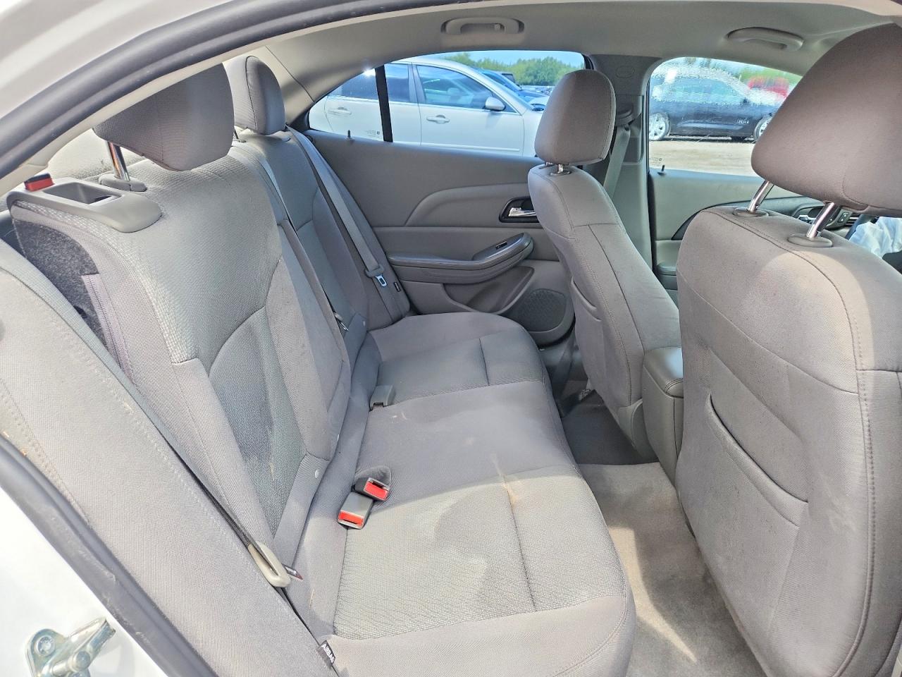 2014 Chevrolet Malibu Ls White vin: 1G11B5SL7EF214967