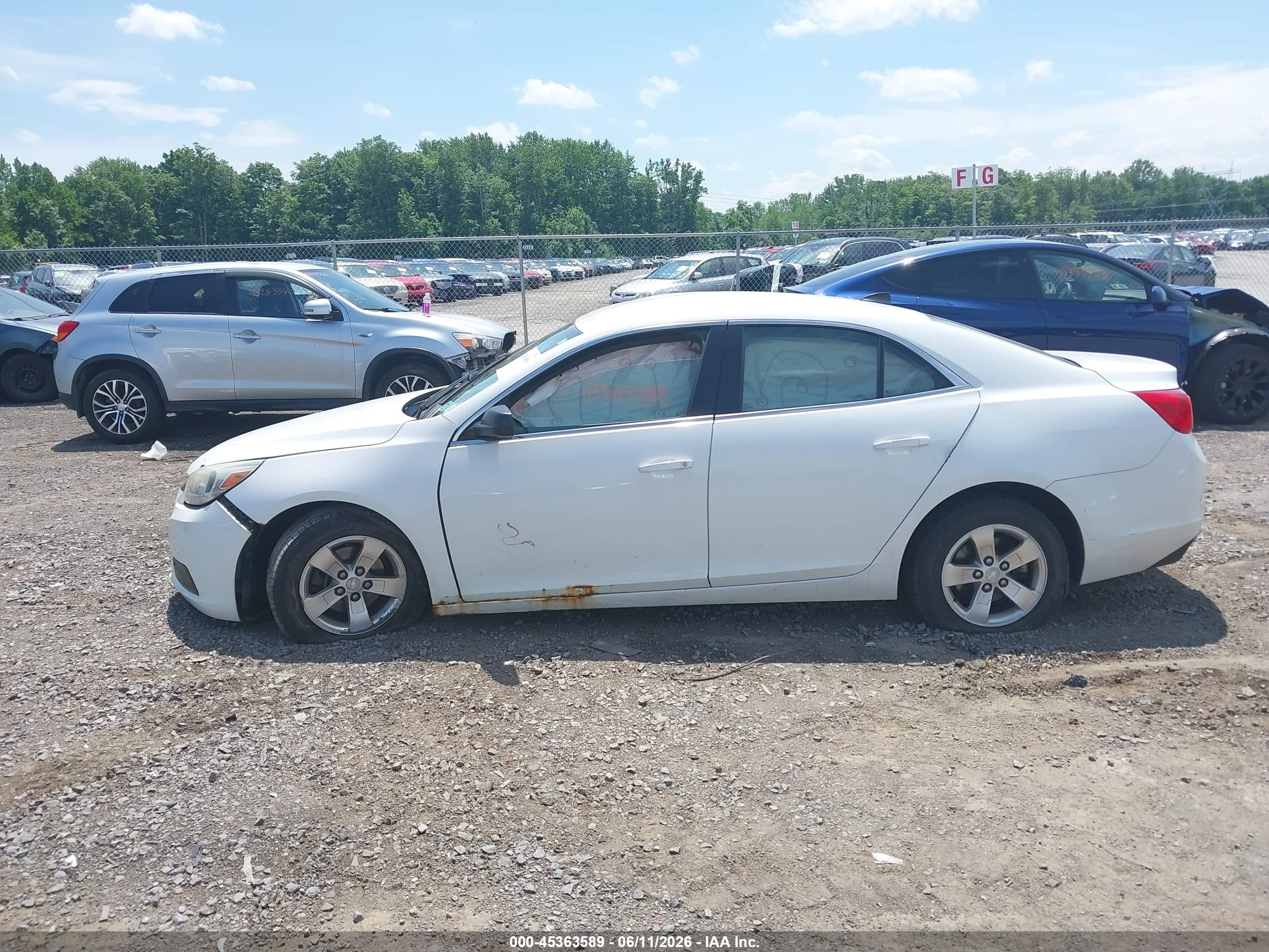 2014 Chevrolet Malibu 1ls White vin: 1G11B5SL7EF290463