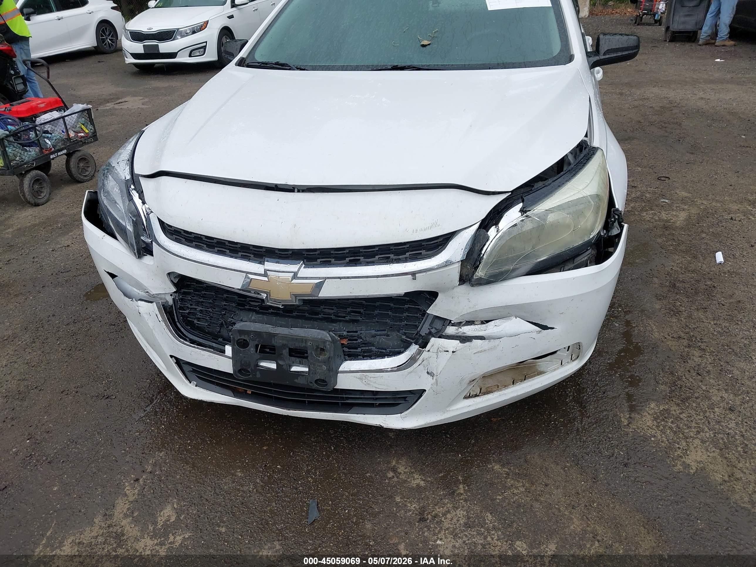 2015 Chevrolet Malibu Ls White vin: 1G11B5SL7FF107015