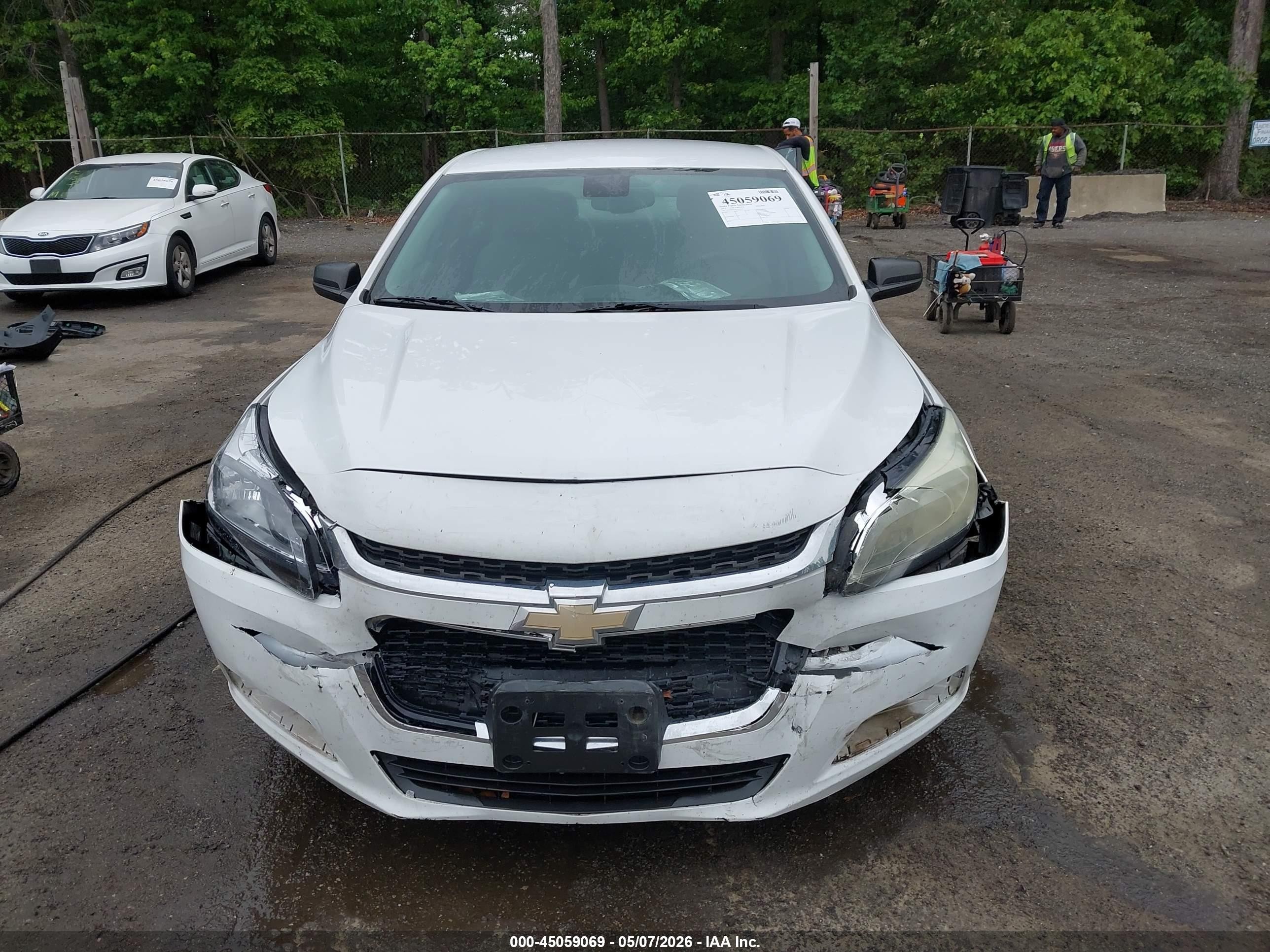 2015 Chevrolet Malibu Ls White vin: 1G11B5SL7FF107015