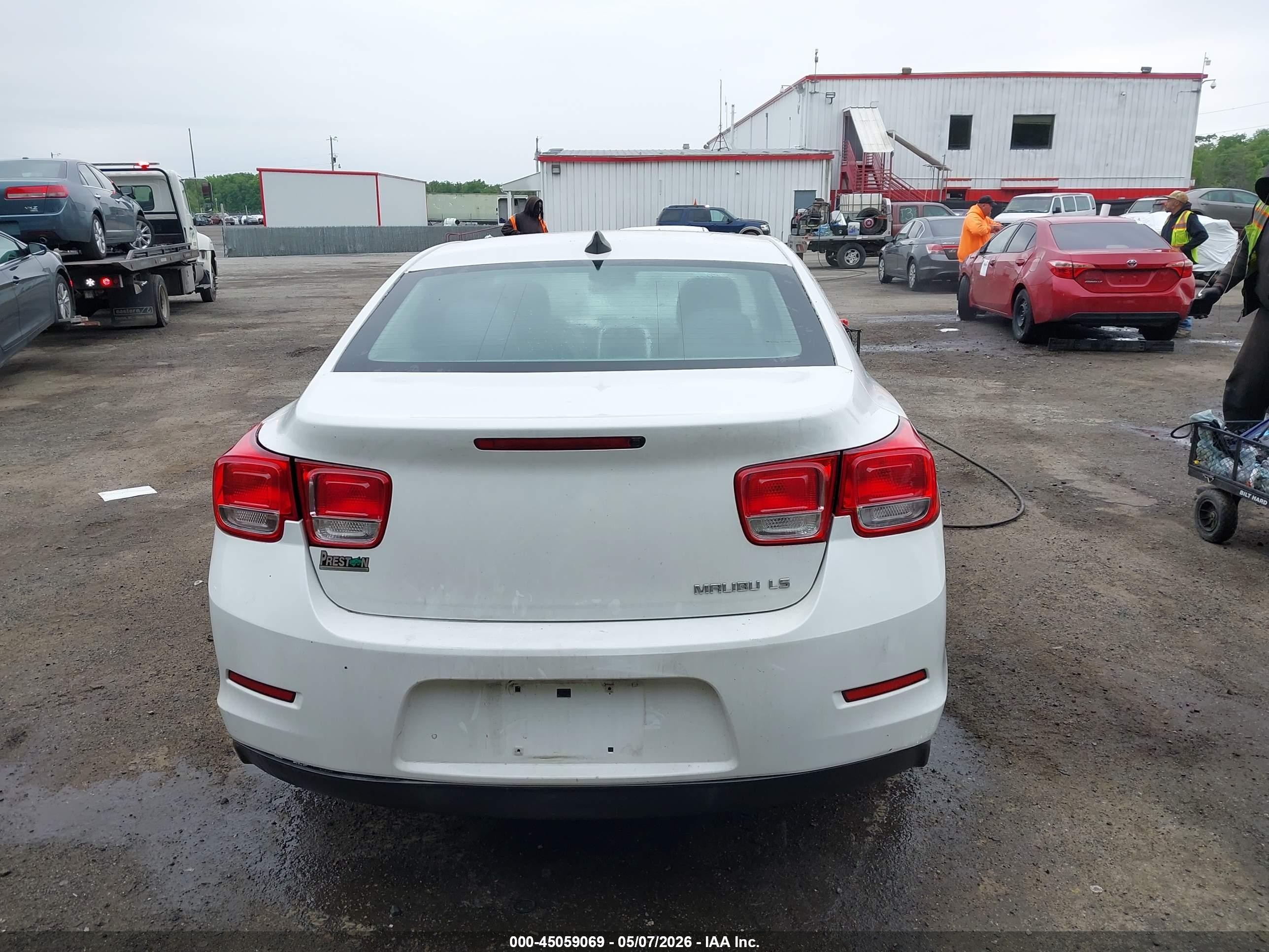 2015 Chevrolet Malibu Ls White vin: 1G11B5SL7FF107015
