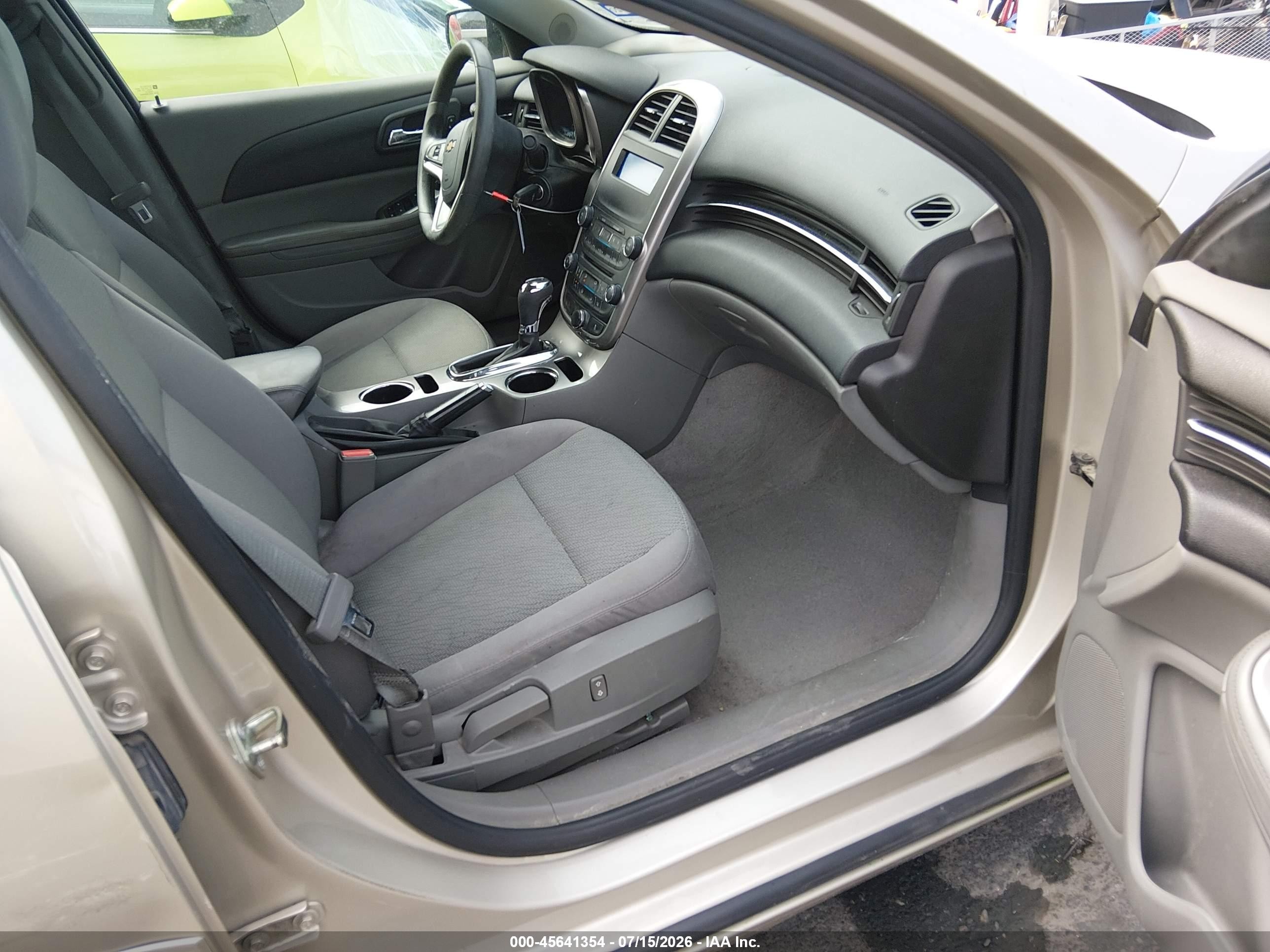 2015 Chevrolet Malibu Ls Gold vin: 1G11B5SL7FF134375
