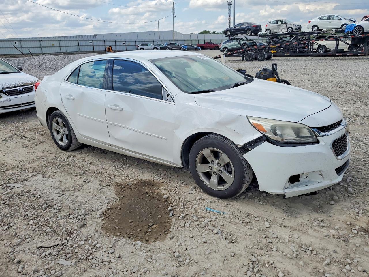 2015 Chevrolet Malibu Ls White vin: 1G11B5SL7FF302192