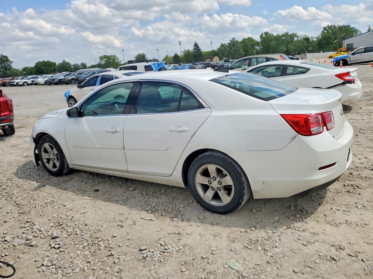 2015 Chevrolet Malibu Ls White vin: 1G11B5SL7FF302192