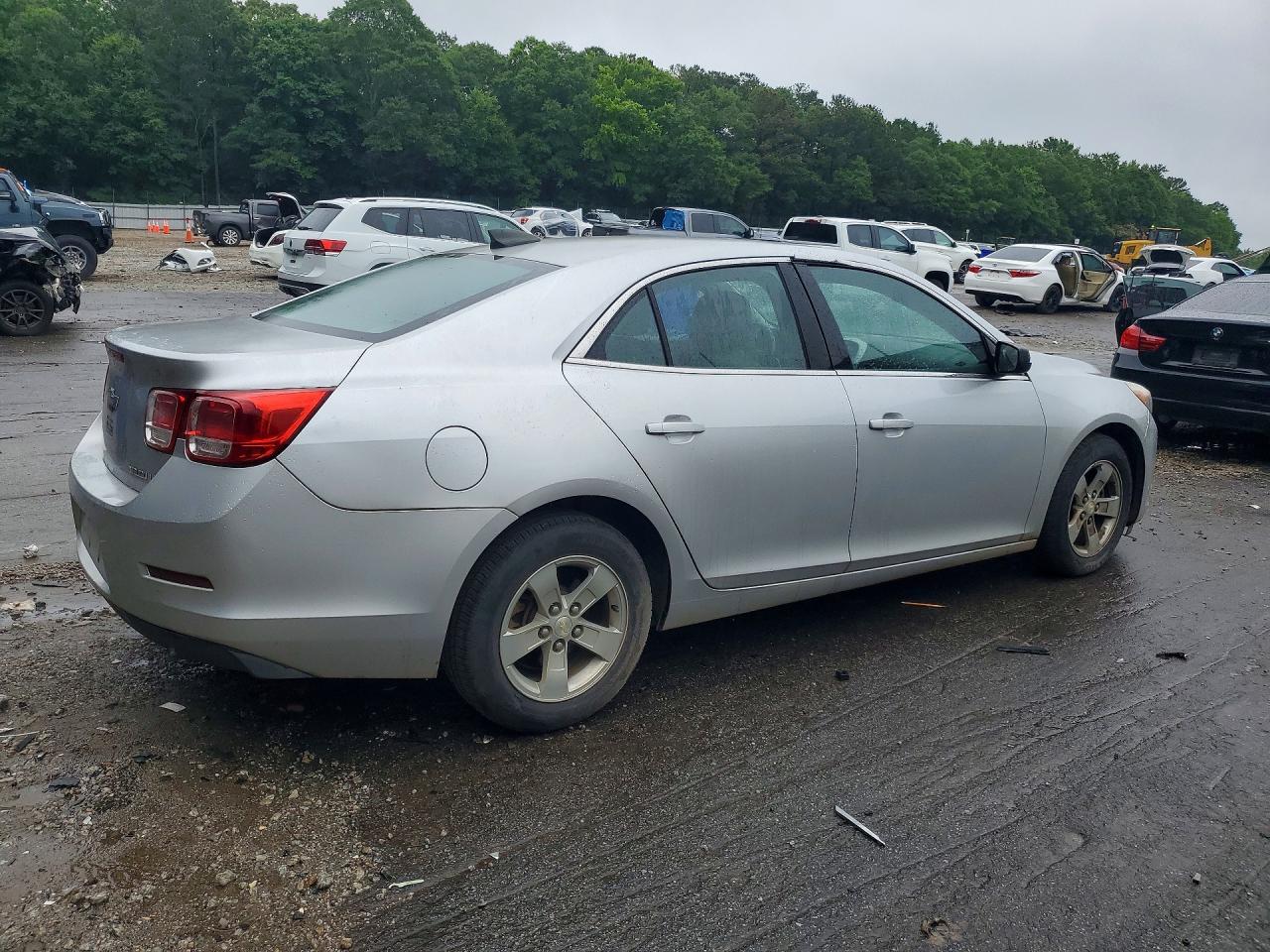 2015 Chevrolet Malibu Ls Silver vin: 1G11B5SL7FU150927