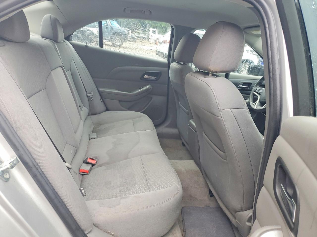 2015 Chevrolet Malibu Ls Silver vin: 1G11B5SL7FU150927