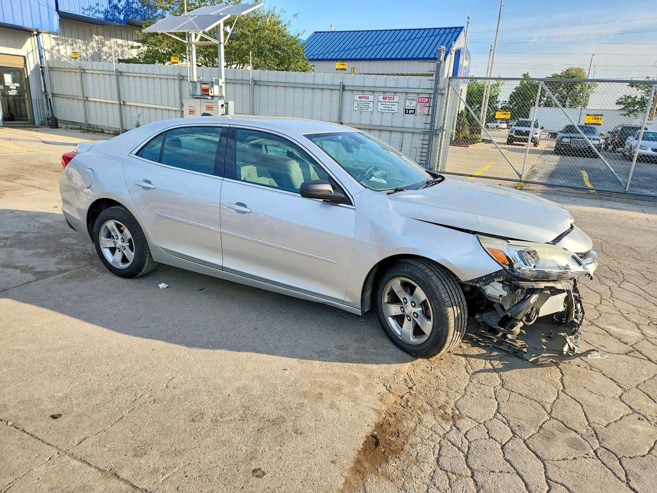 2014 Chevrolet Malibu Ls Silver vin: 1G11B5SL8EF117633