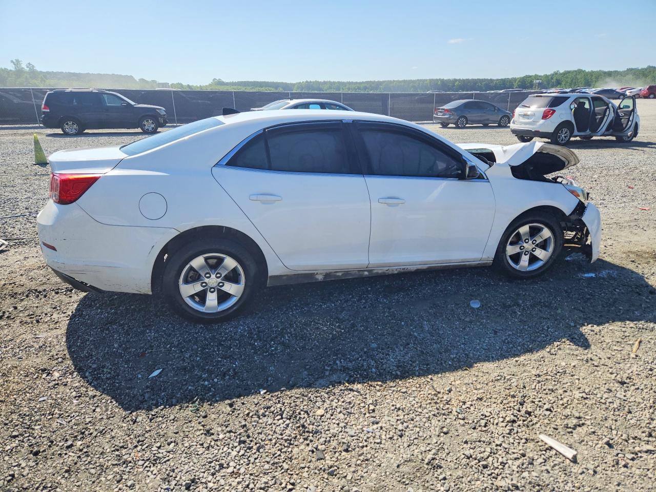 2014 Chevrolet Malibu Ls White vin: 1G11B5SL8EF146601