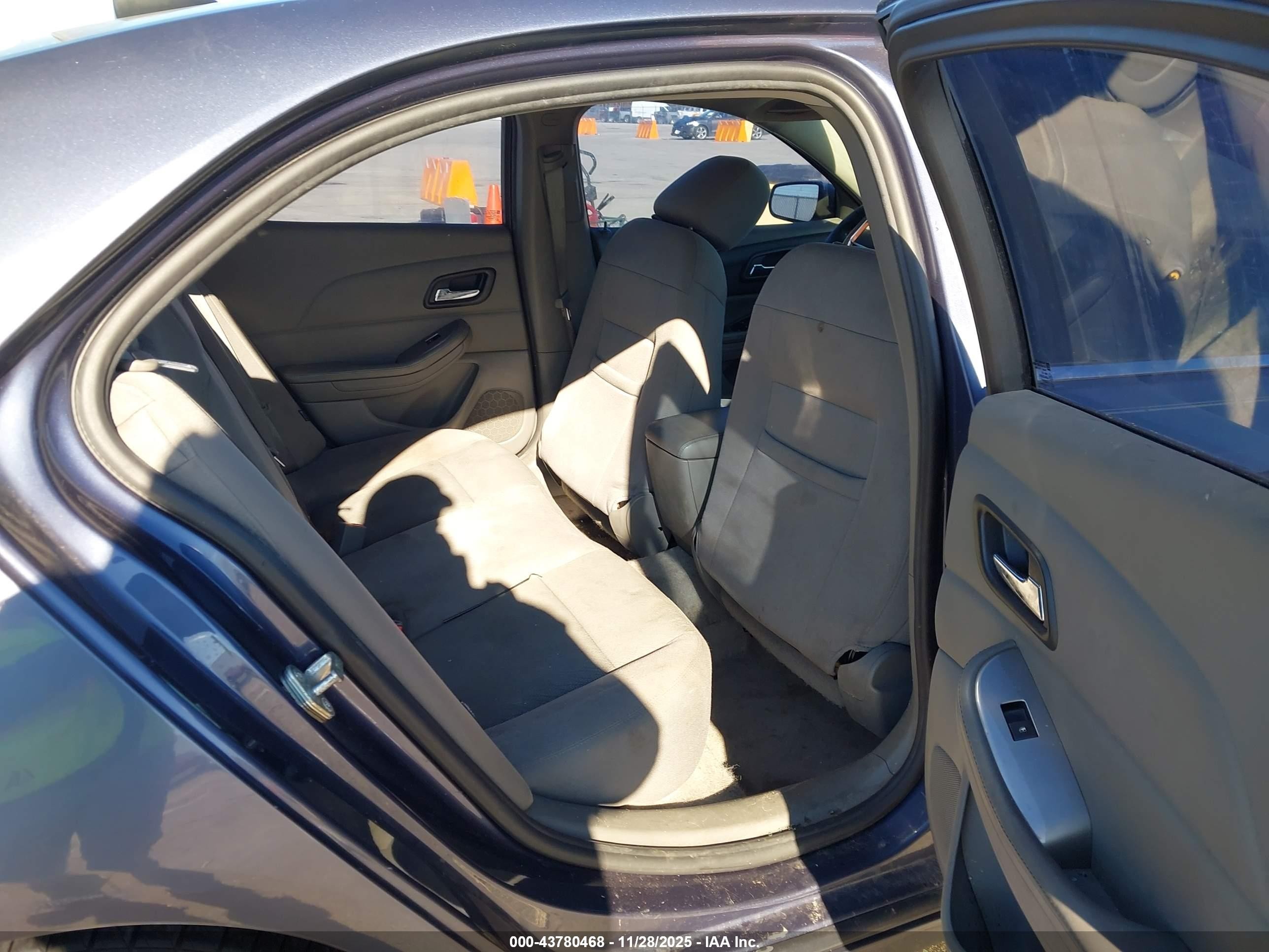 2014 Chevrolet Malibu 1ls Blue vin: 1G11B5SL8EF222172