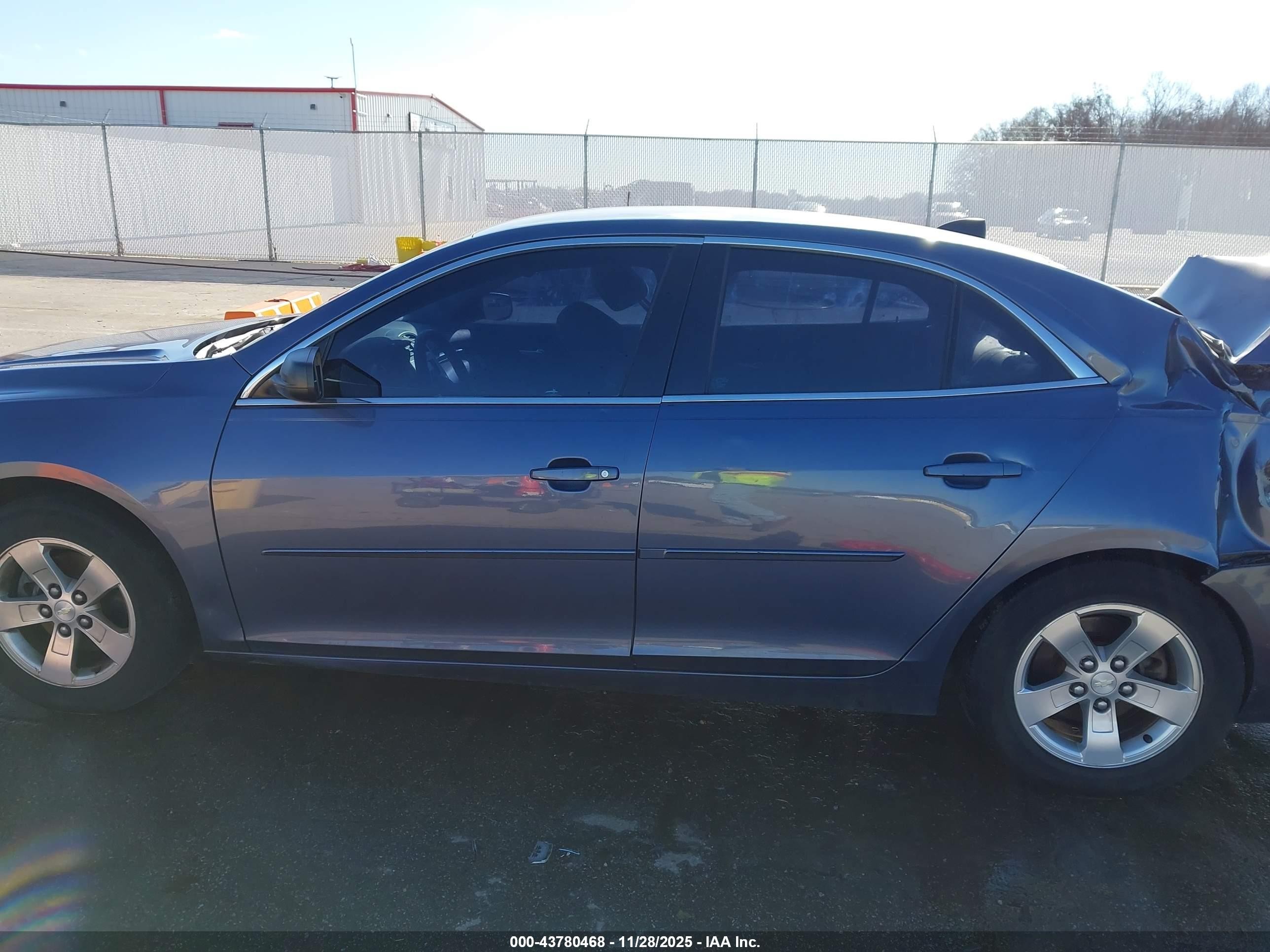 2014 Chevrolet Malibu 1ls Blue vin: 1G11B5SL8EF222172