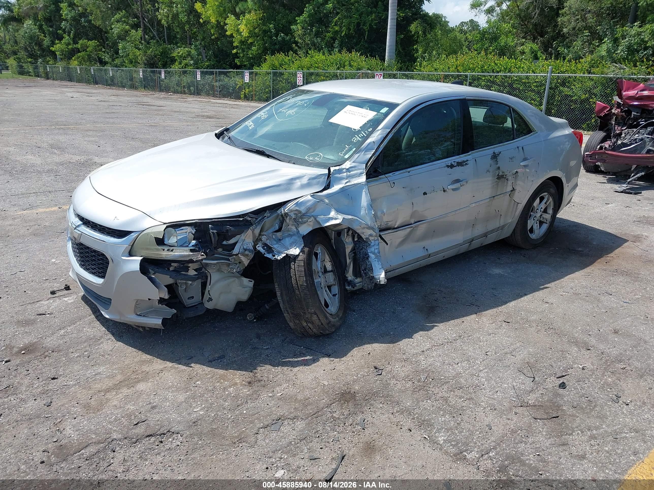 2015 Chevrolet Malibu Ls Серебряный vin: 1G11B5SL8FF111428
