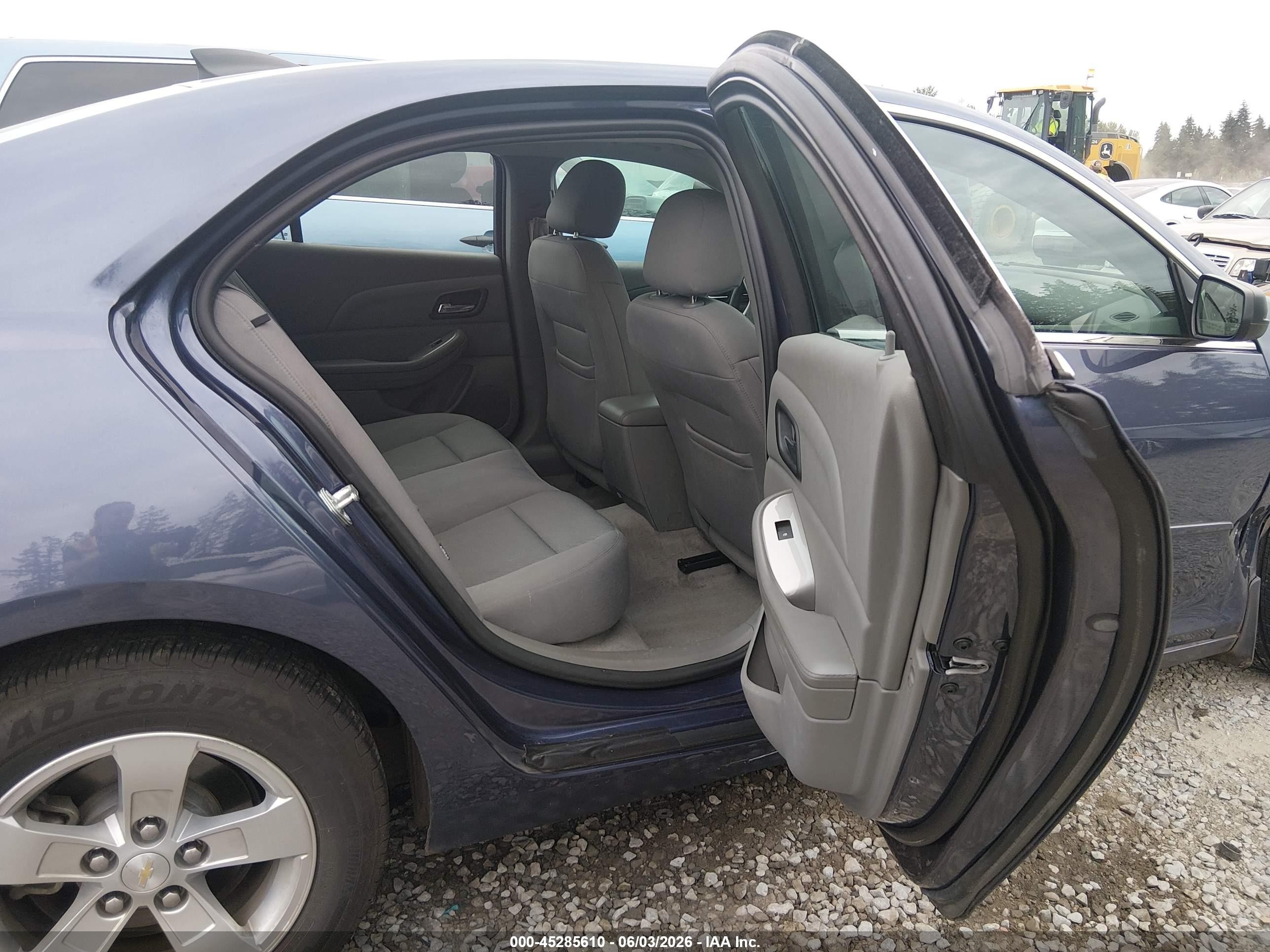 2015 Chevrolet Malibu Ls Синий vin: 1G11B5SL8FF256811