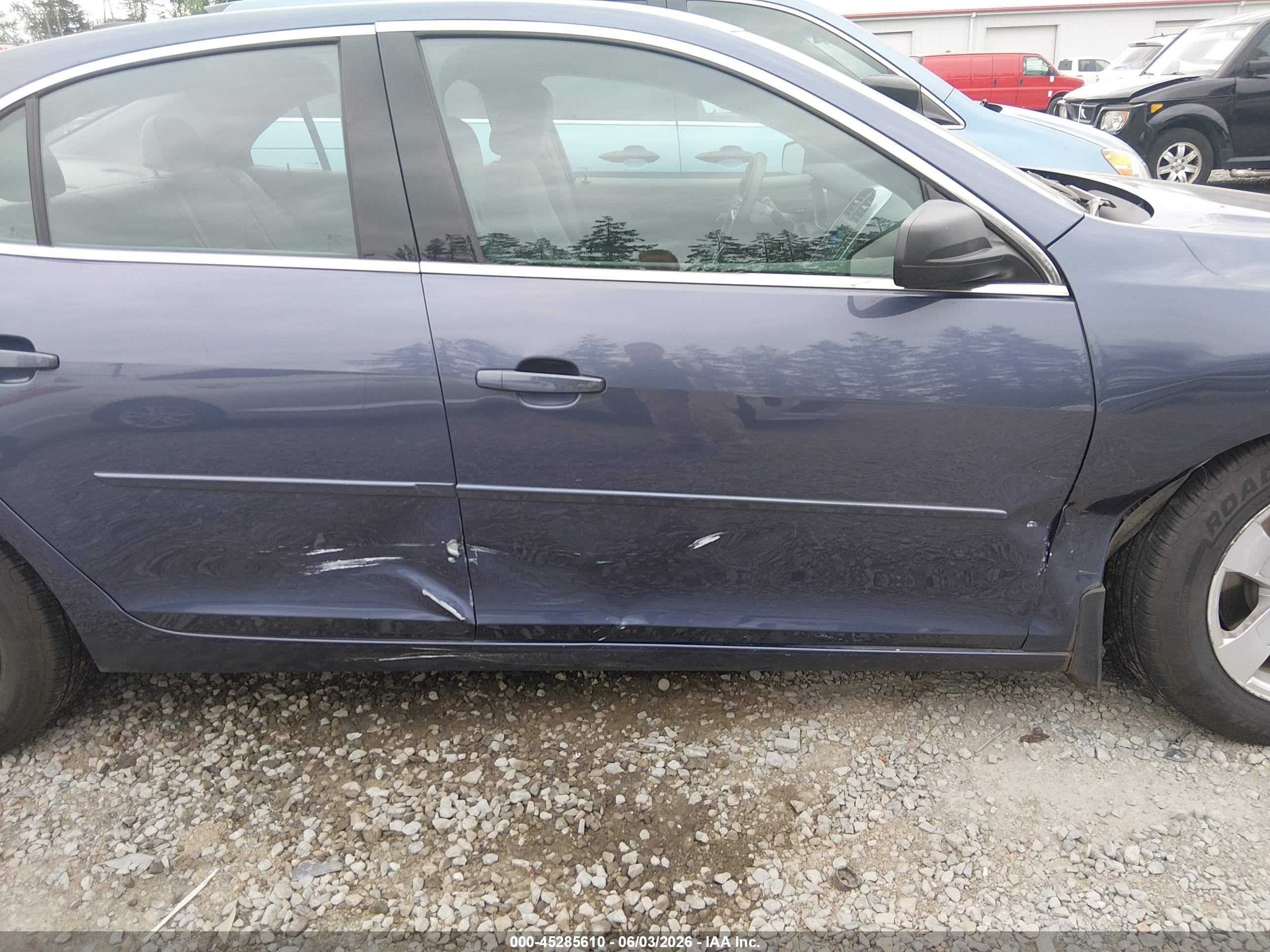 2015 Chevrolet Malibu Ls Синий vin: 1G11B5SL8FF256811