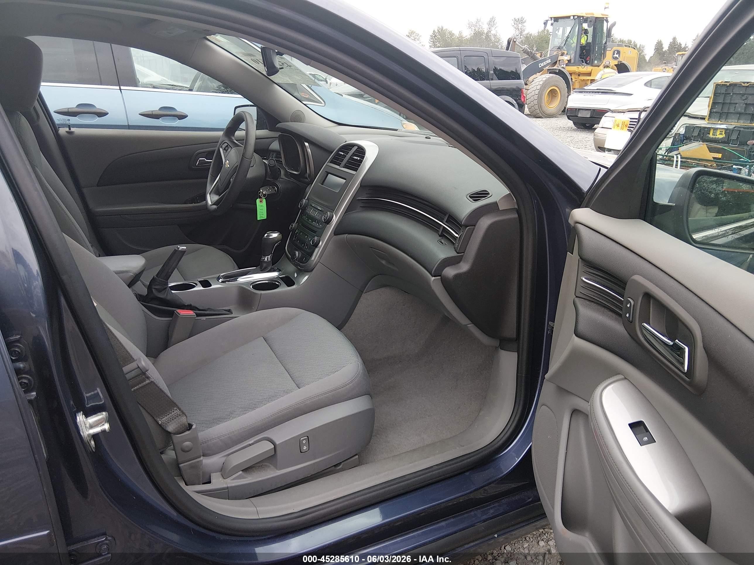 2015 Chevrolet Malibu Ls Синий vin: 1G11B5SL8FF256811