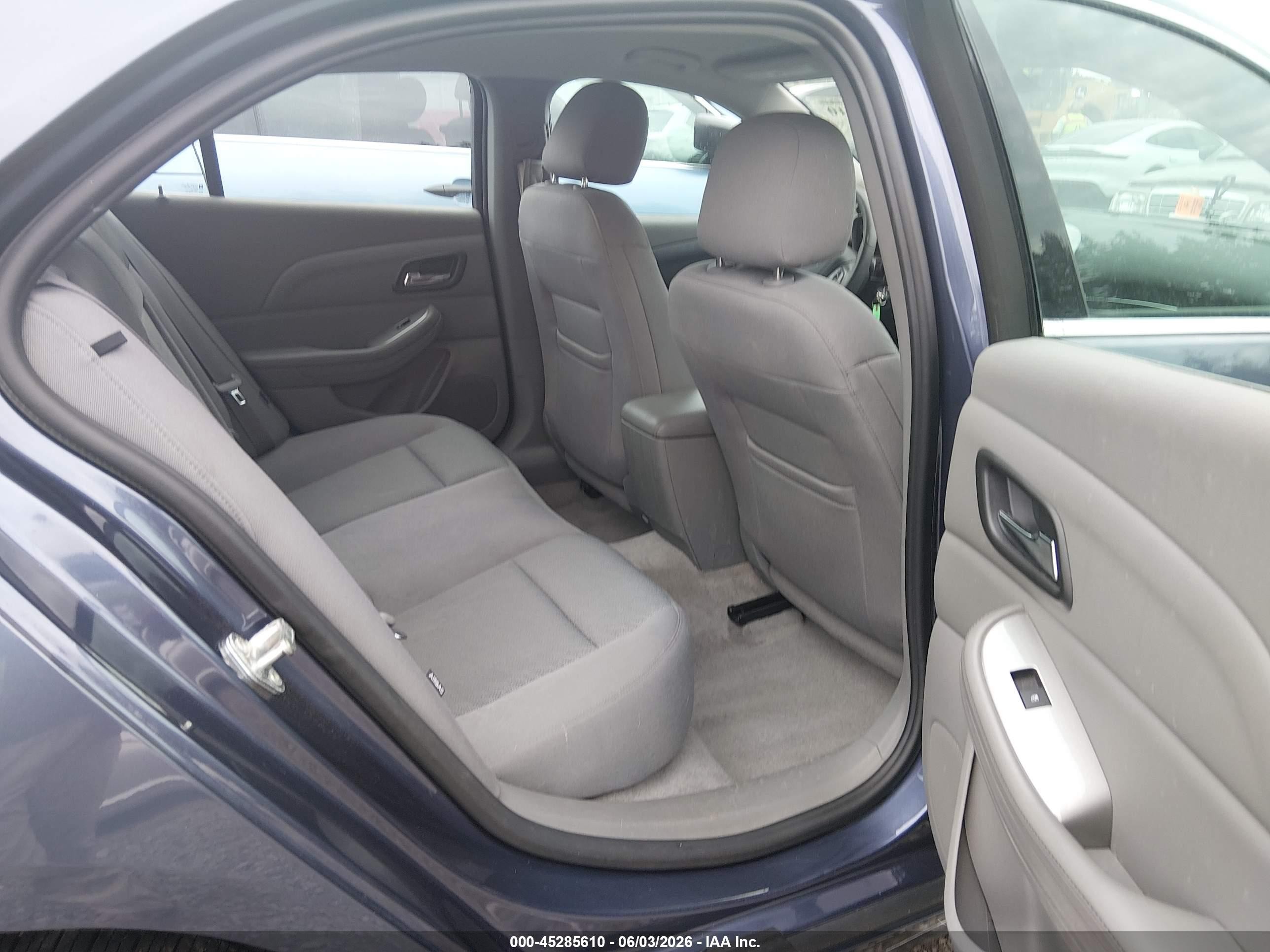 2015 Chevrolet Malibu Ls Синий vin: 1G11B5SL8FF256811
