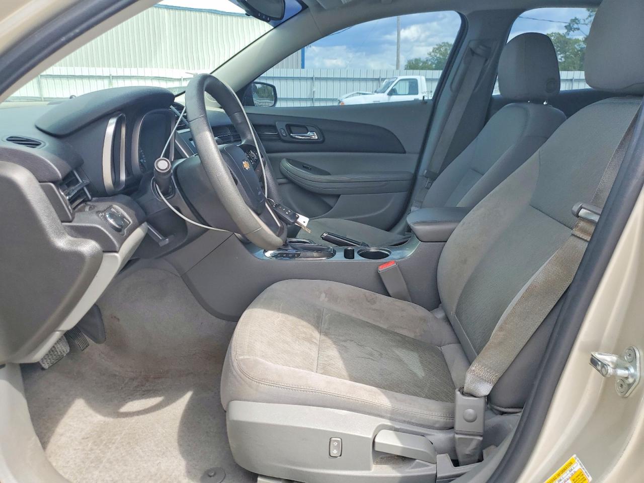 2015 Chevrolet Malibu Ls Cream vin: 1G11B5SL8FF309345
