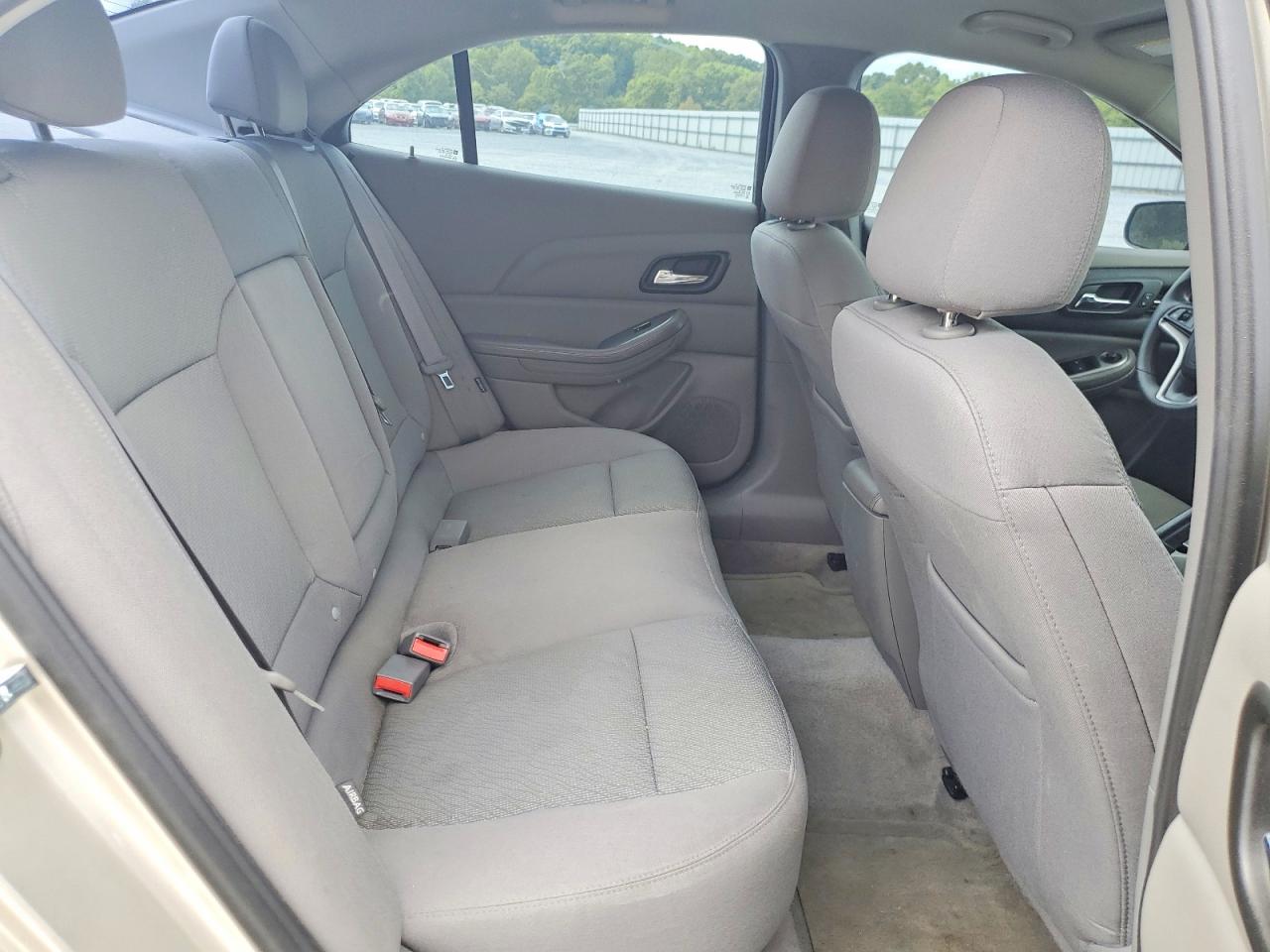 2015 Chevrolet Malibu Ls Cream vin: 1G11B5SL8FF309345