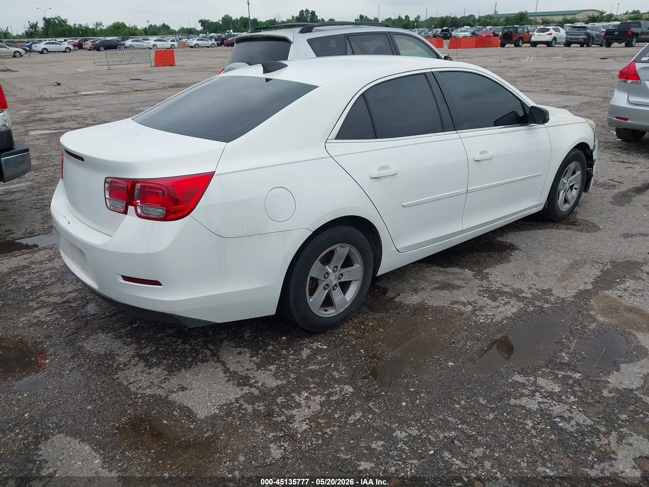 2015 Chevrolet Malibu Ls White vin: 1G11B5SL8FF345875