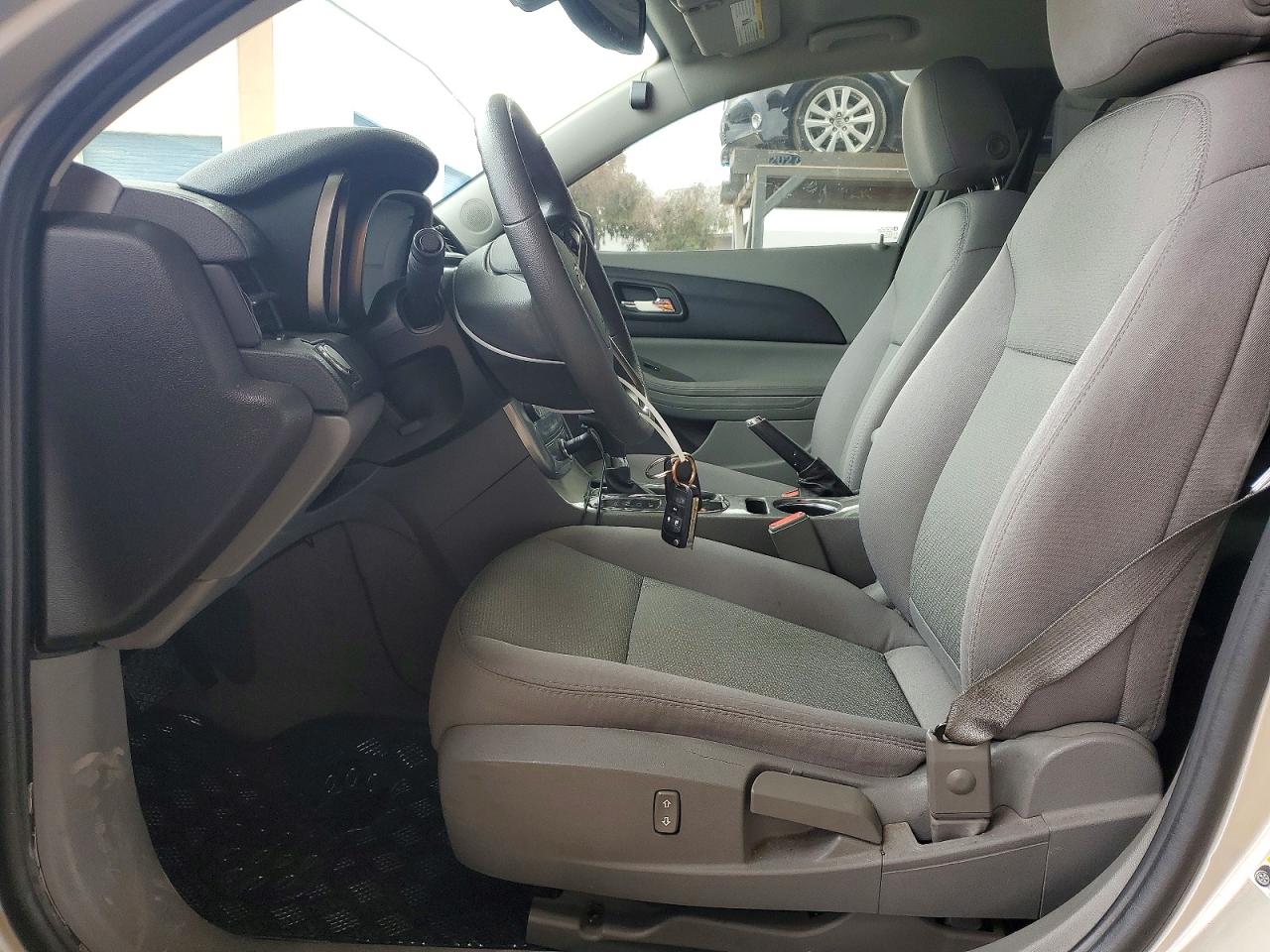 2015 Chevrolet Malibu Ls Beige vin: 1G11B5SL9FF200196