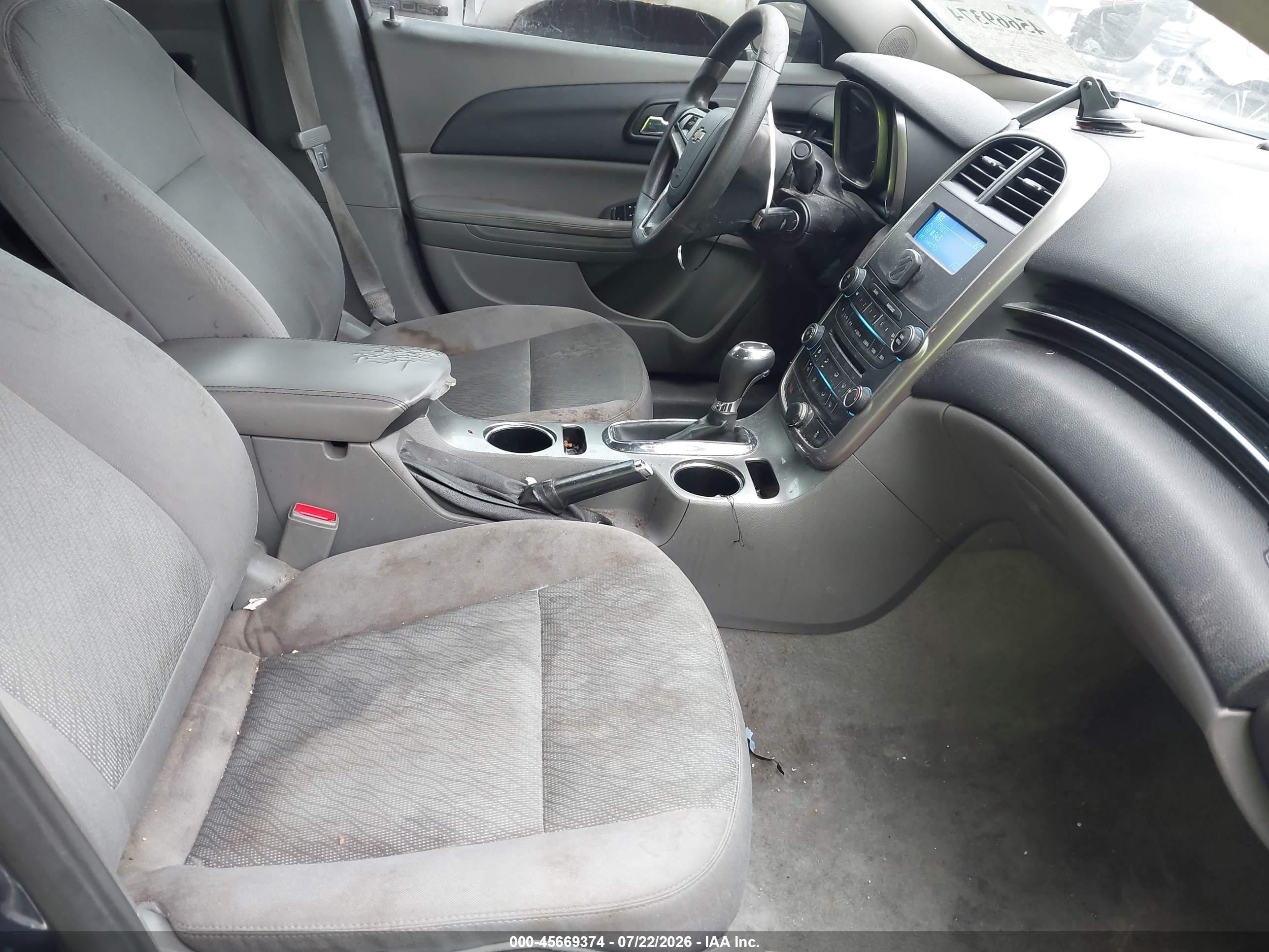 2015 Chevrolet Malibu Ls Blue vin: 1G11B5SL9FF207746